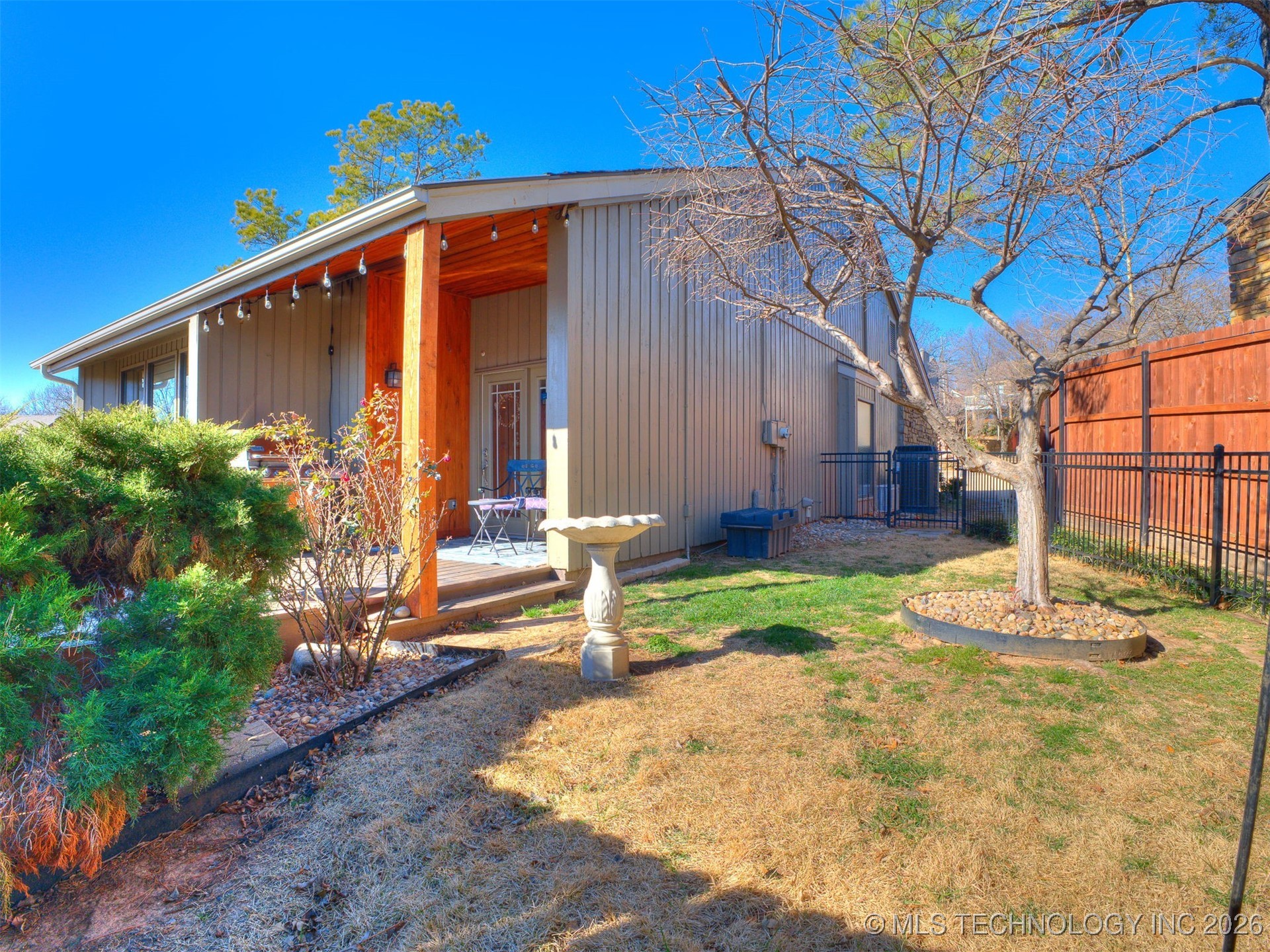 3314 E 68th Street 11 Property Photo 5