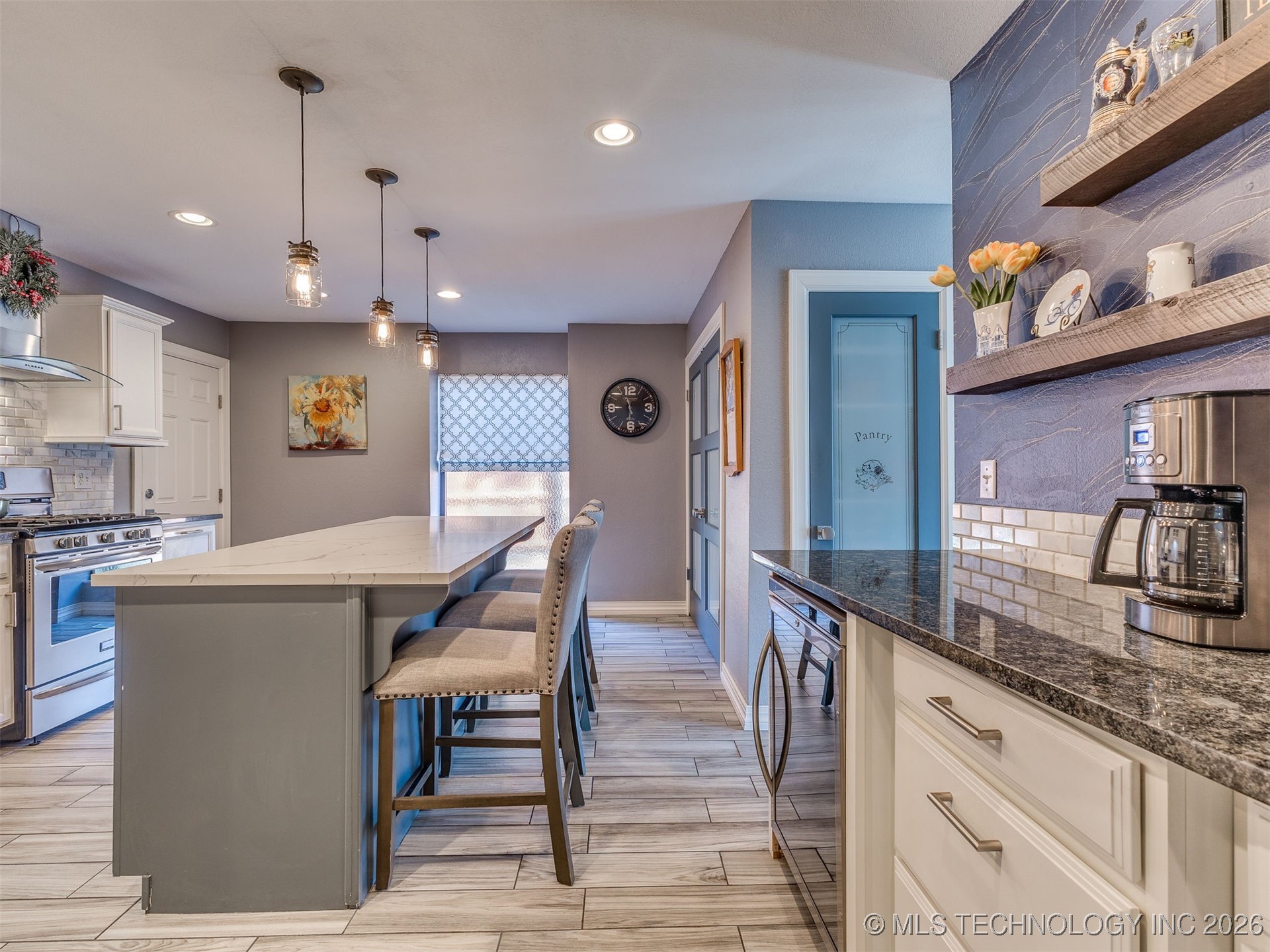 3314 E 68th Street 11 Property Photo 17