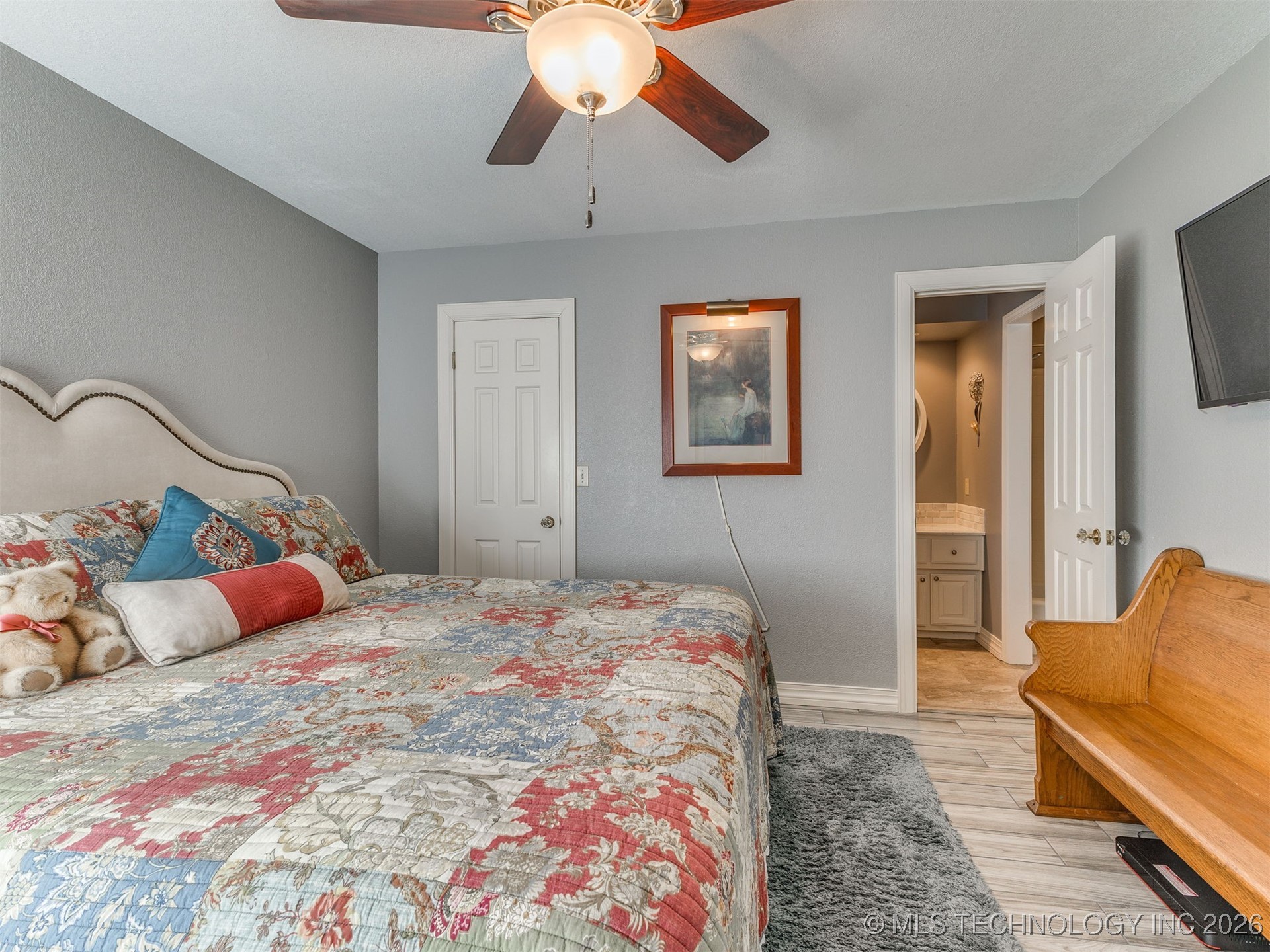 3314 E 68th Street 11 Property Photo 31