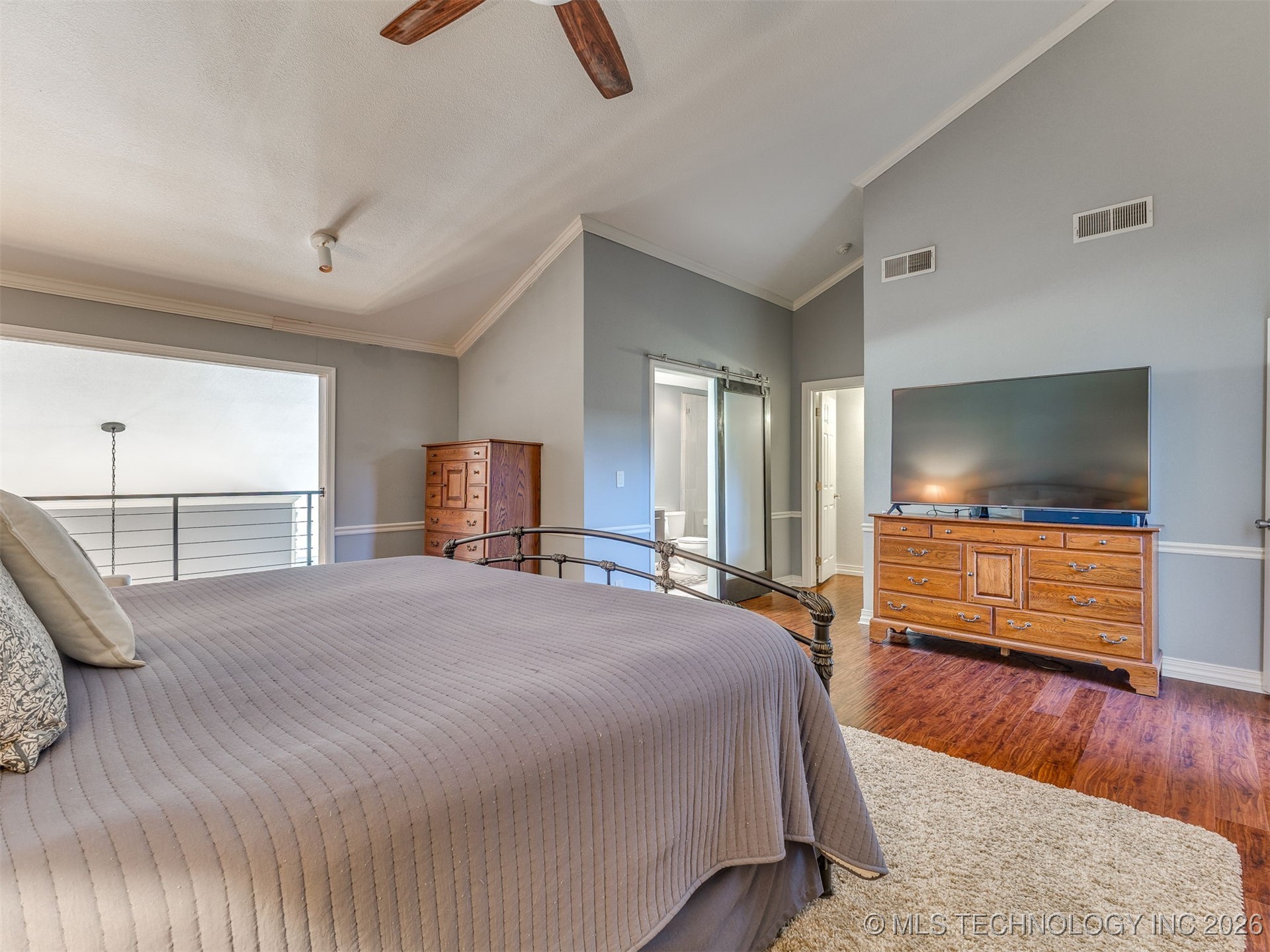 3314 E 68th Street 11 Property Photo 37