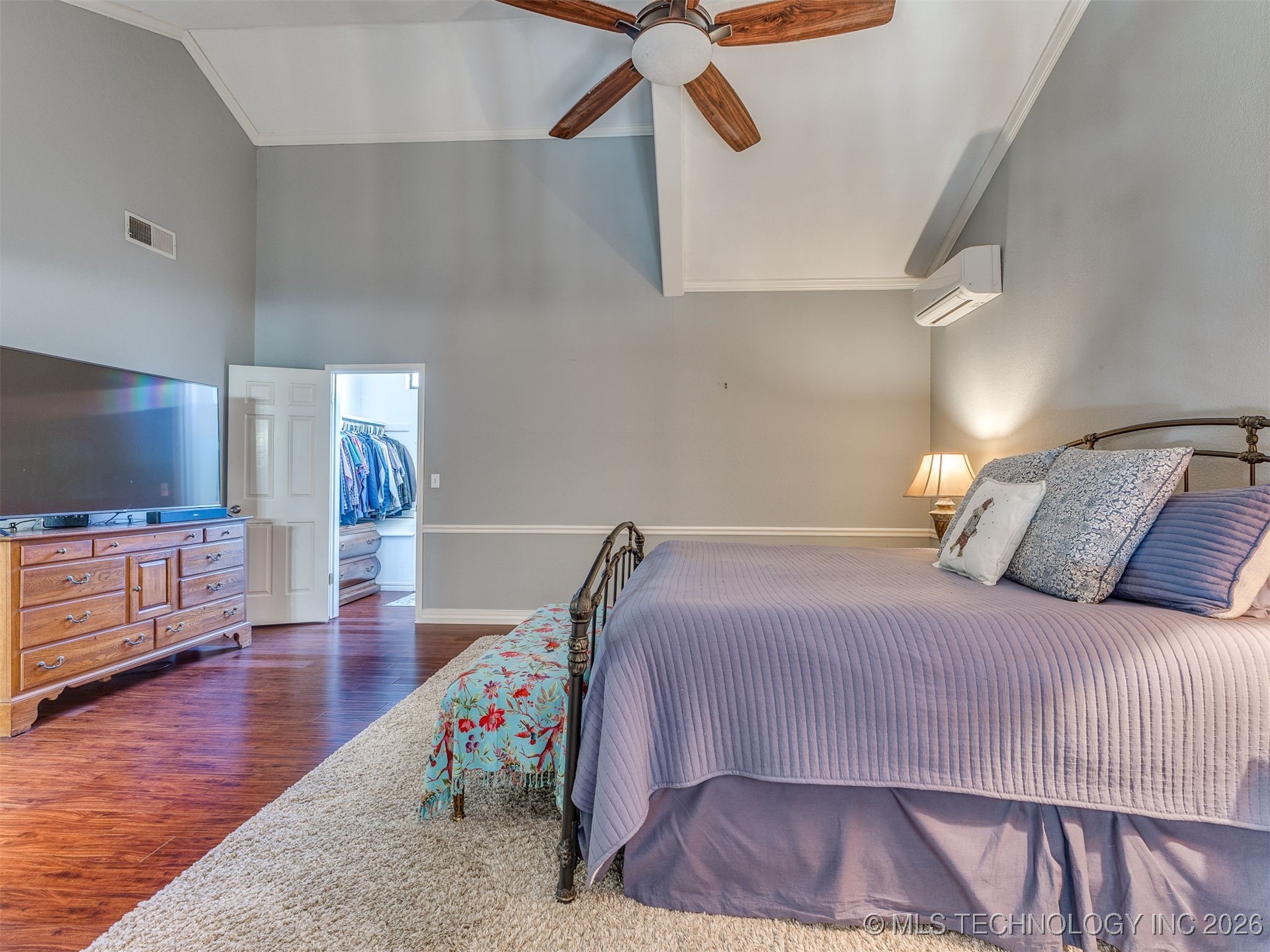 3314 E 68th Street 11 Property Photo 39