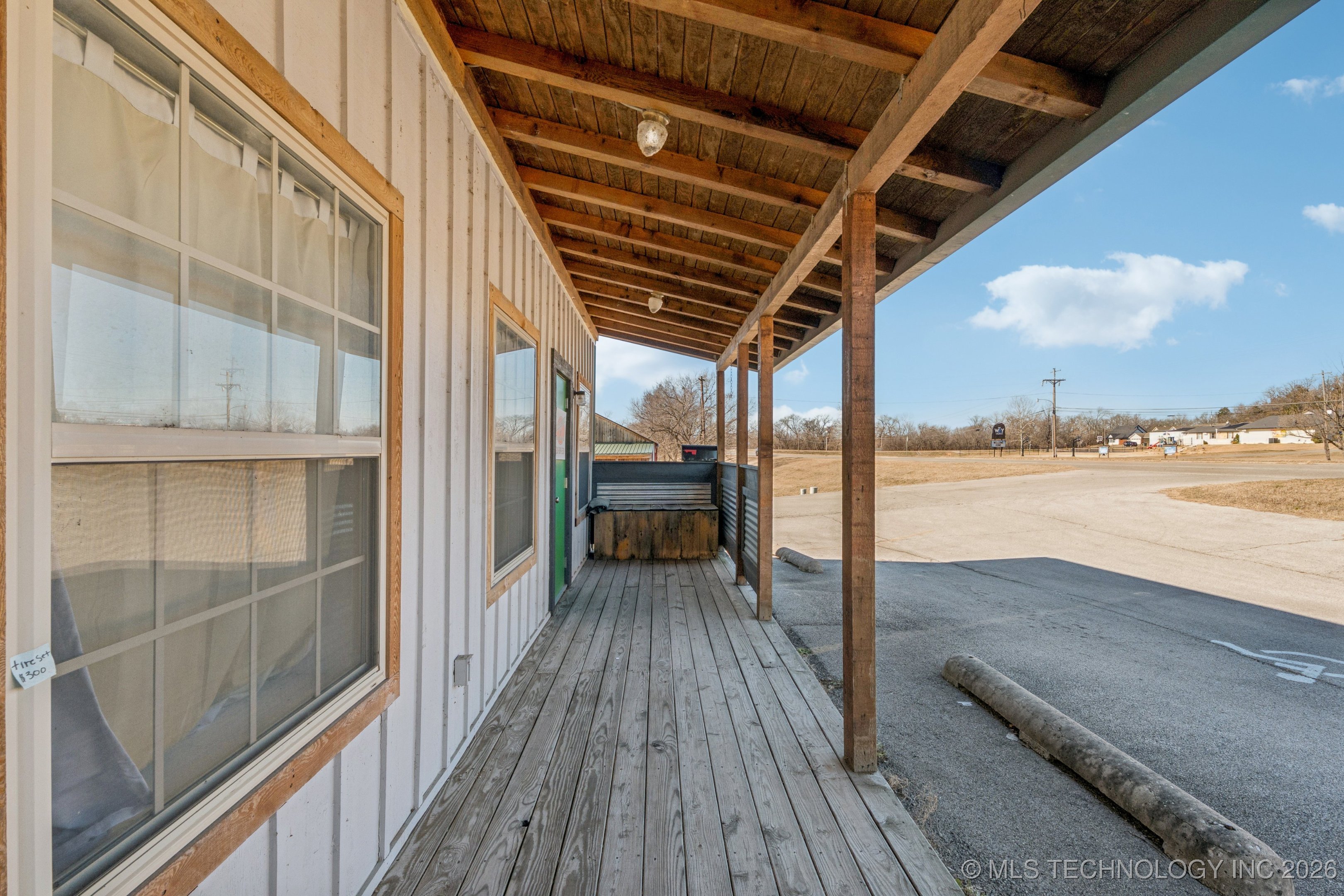 862 W Taft Avenue Property Photo 4