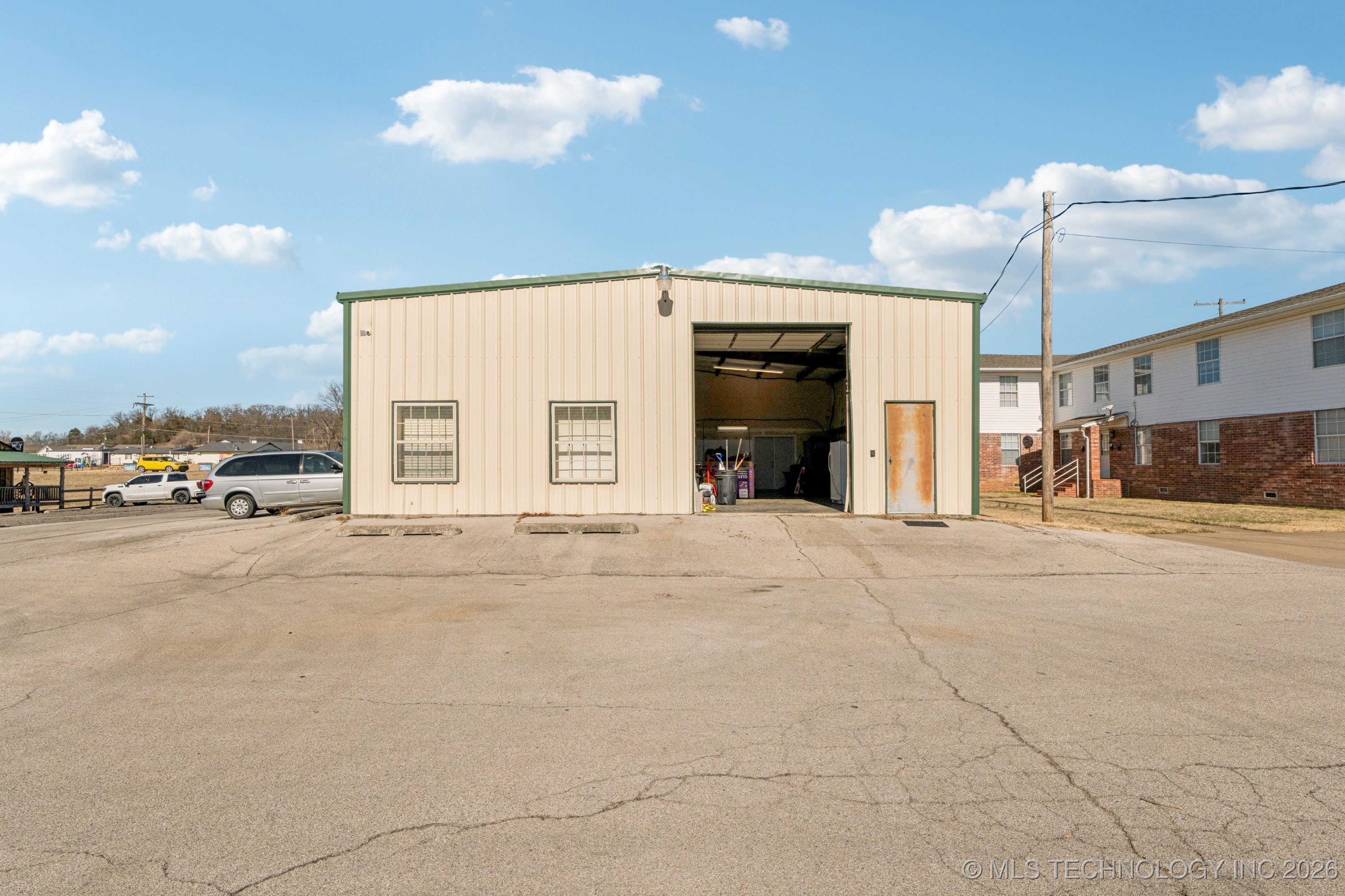 862 W Taft Avenue Property Photo 13