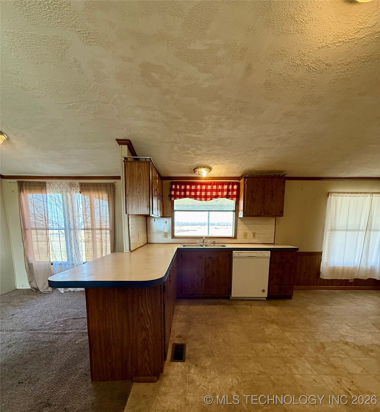 10467 N 26th Street East Property Photo 12