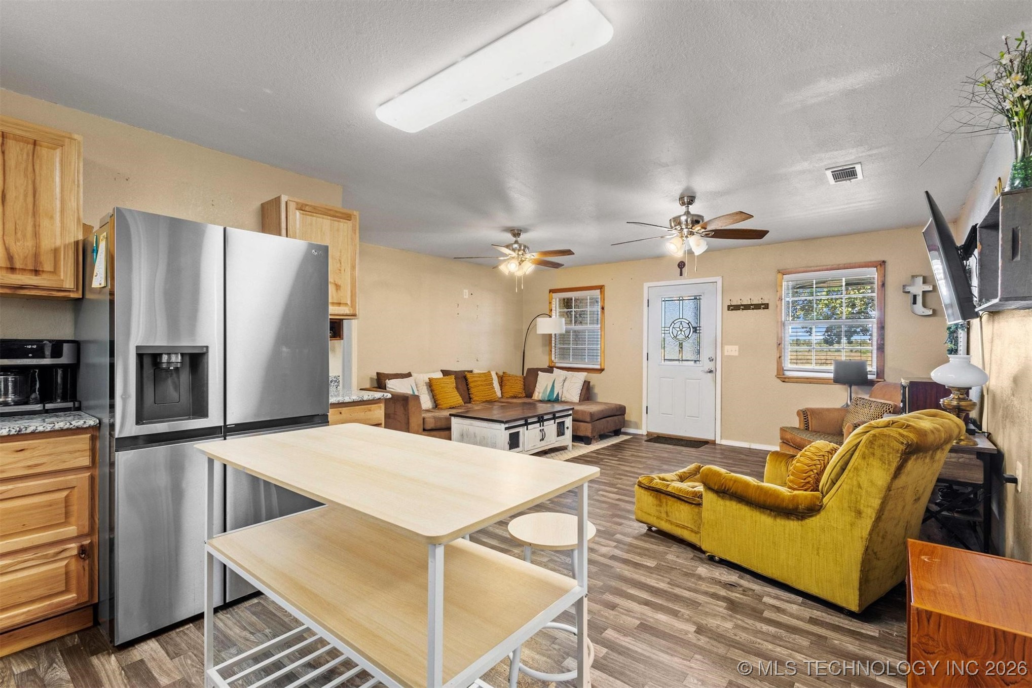 233 Joy Lane Property Photo 11