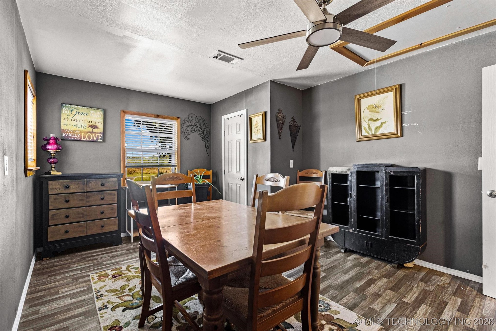 233 Joy Lane Property Photo 12