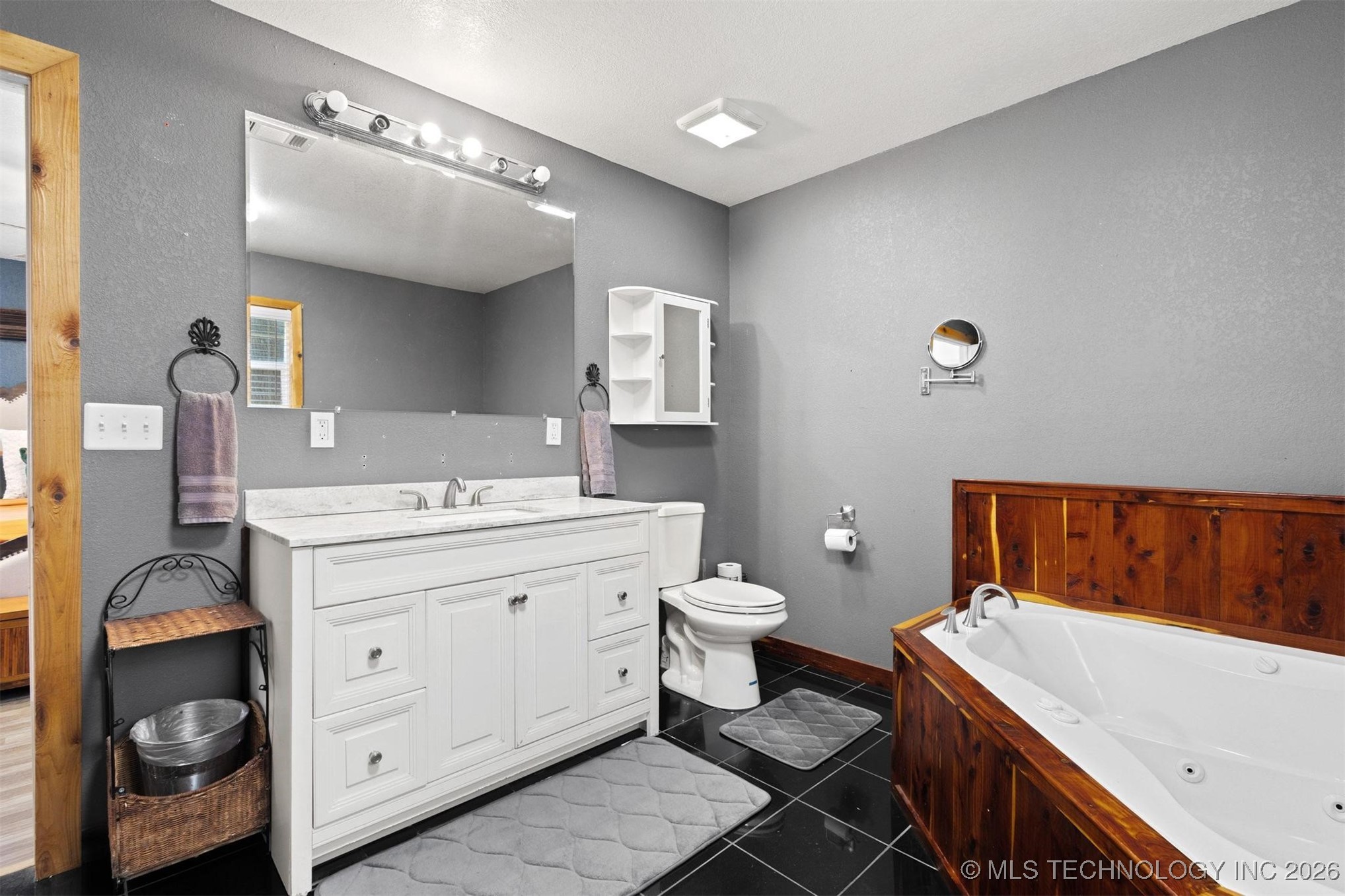 233 Joy Lane Property Photo 19