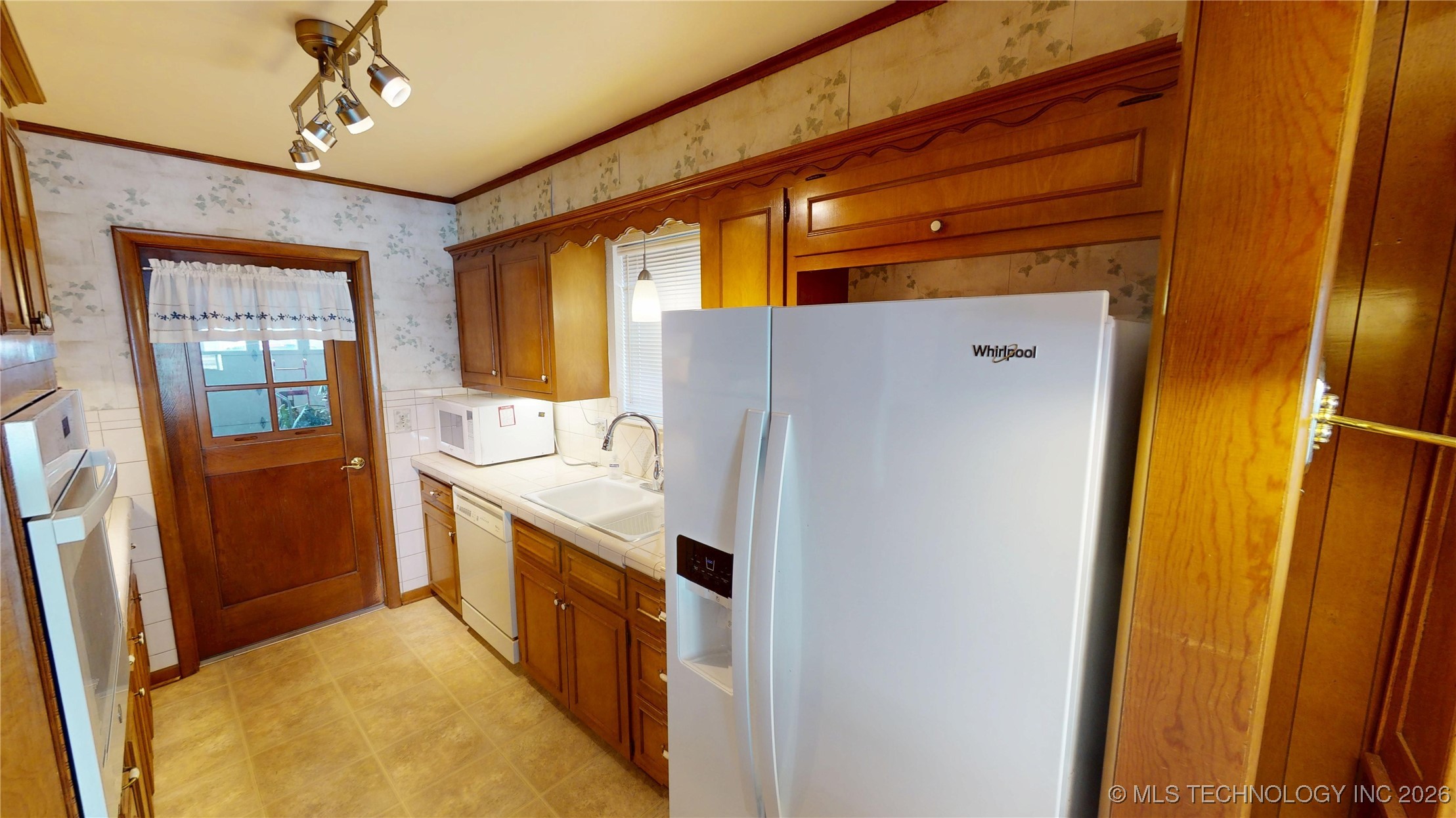 9057 E 33rd Street Property Photo 9