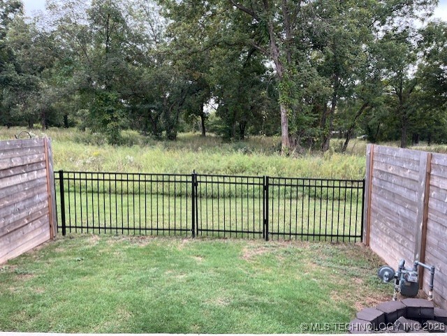 3504 Redbud Lane Property Photo 13