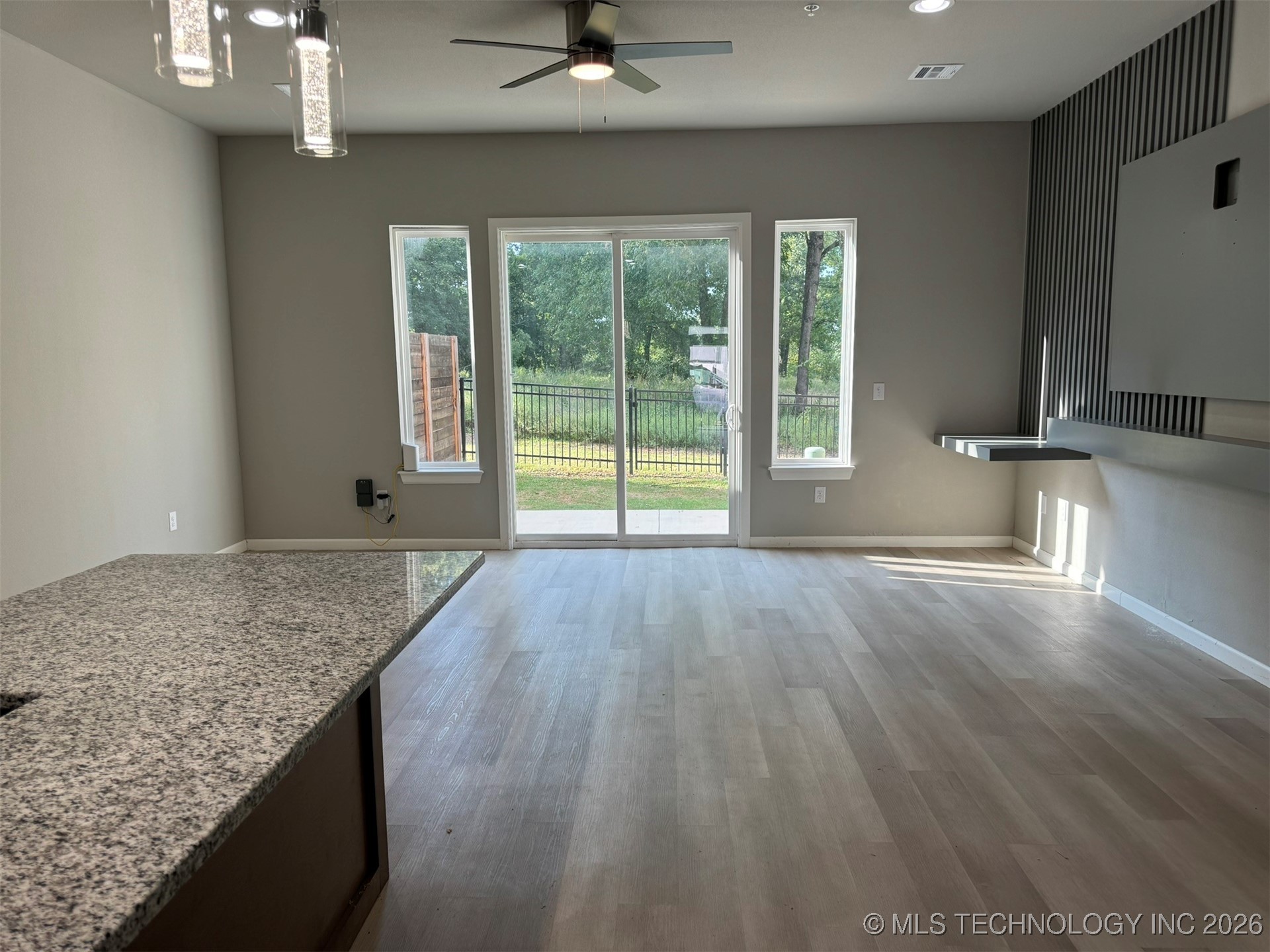 3410 Redbud Lane Property Photo 9