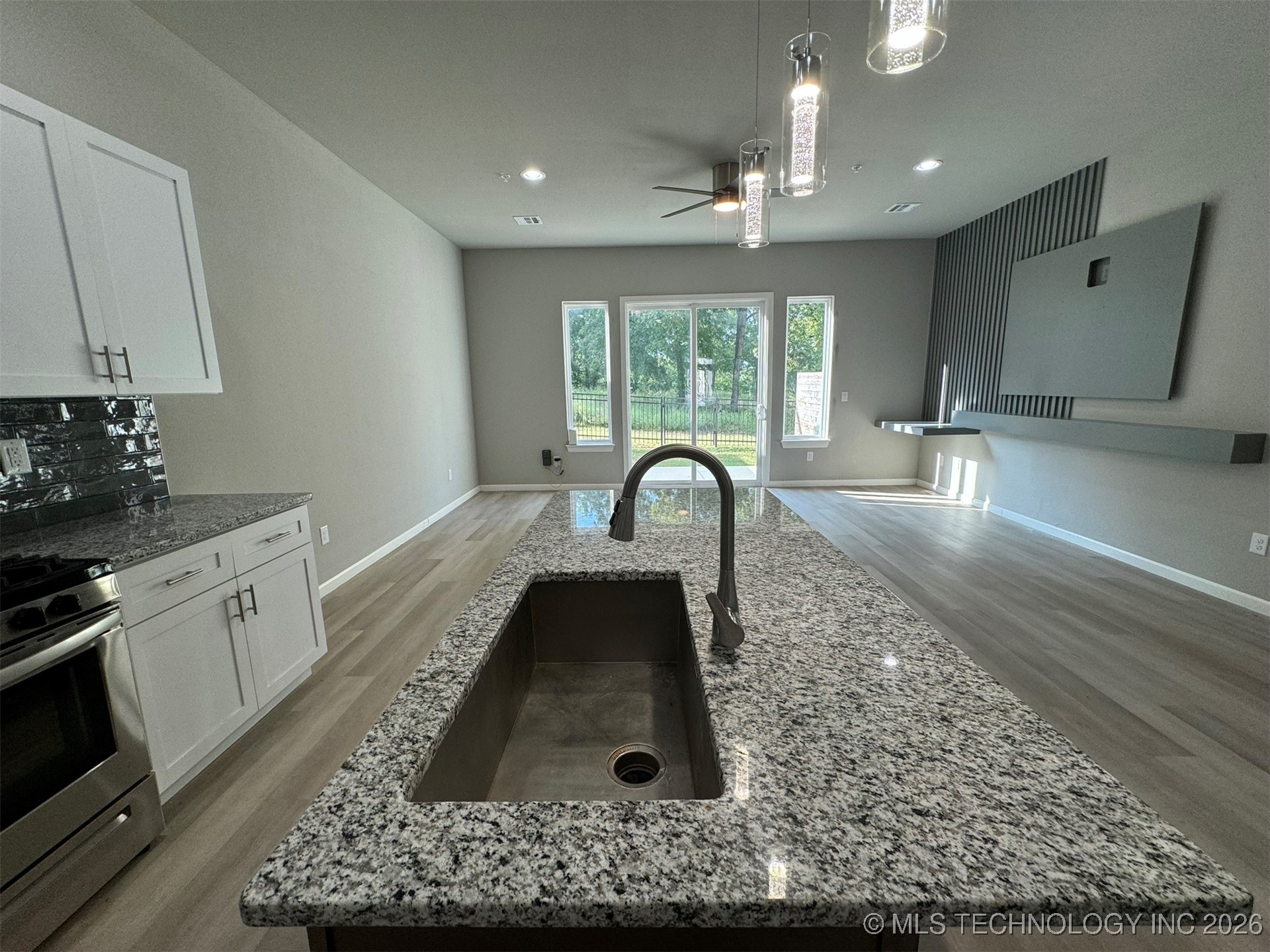 3410 Redbud Lane Property Photo 10