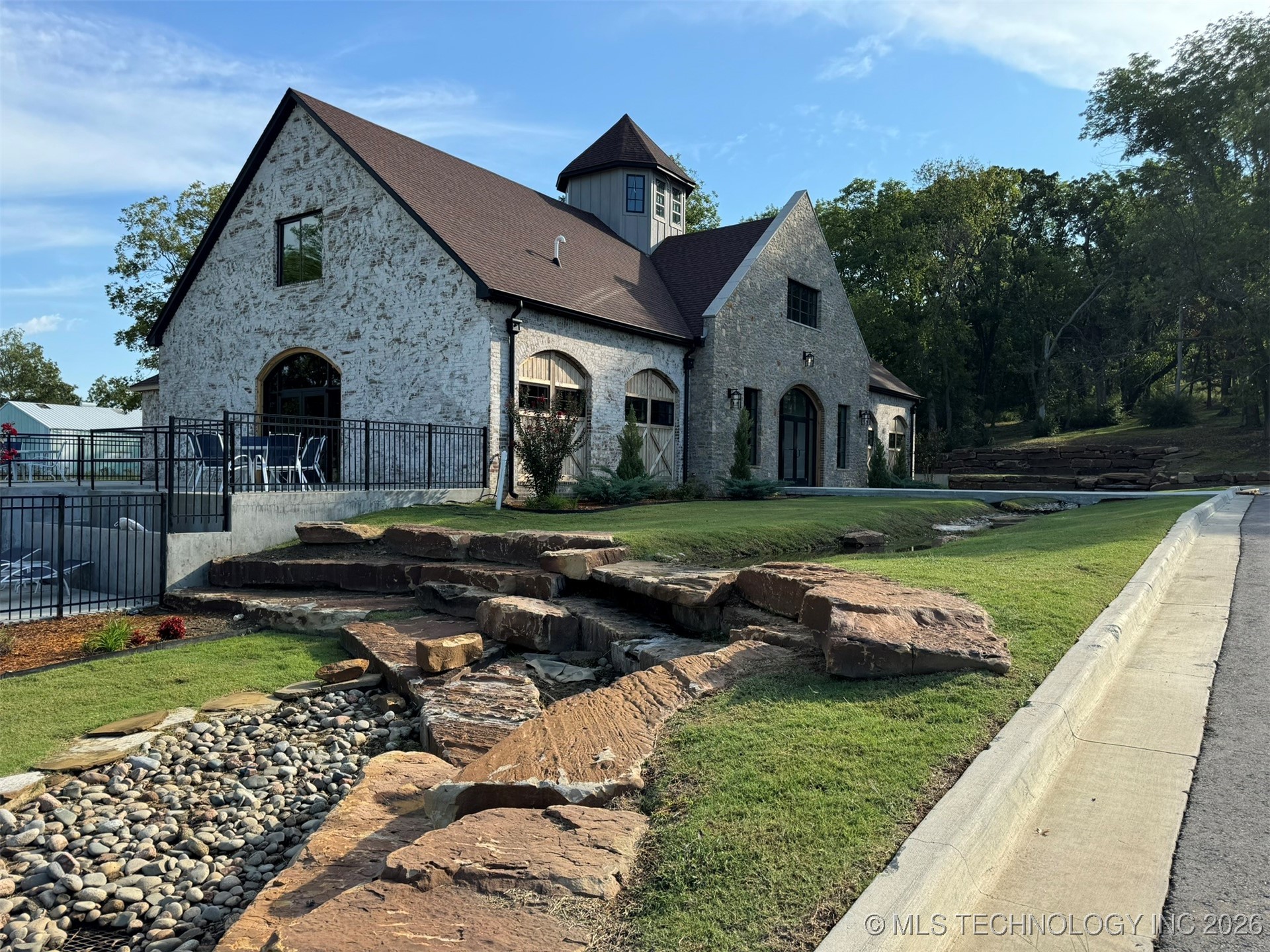 3410 Redbud Lane Property Photo 24