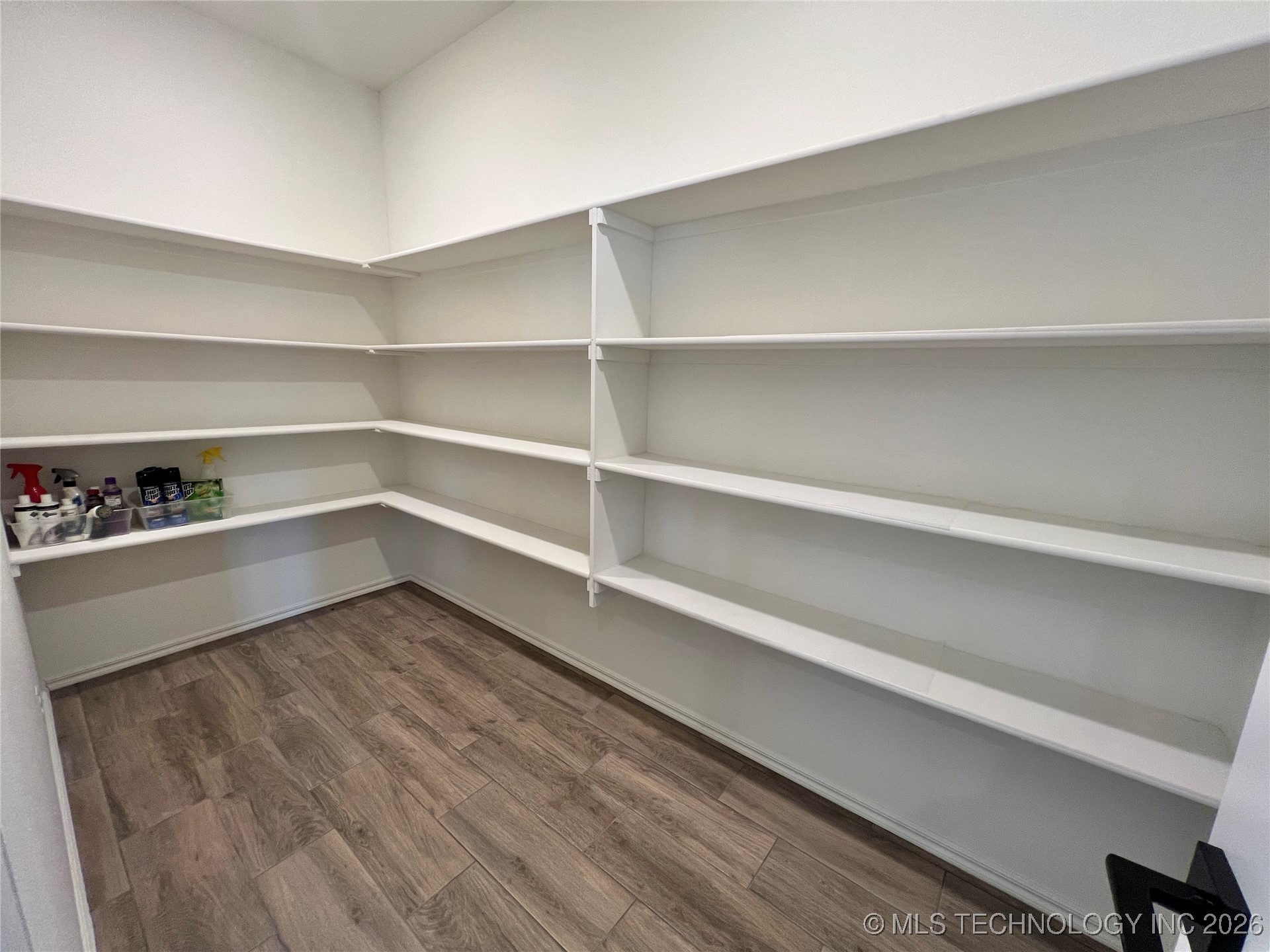 2916 S 8th Street Property Photo 6