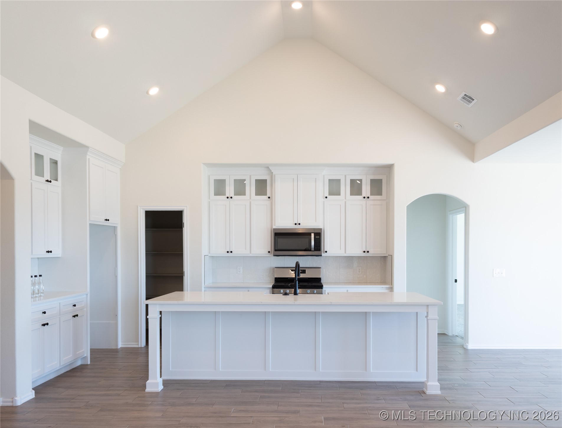 2916 S 8th Street Property Photo 8