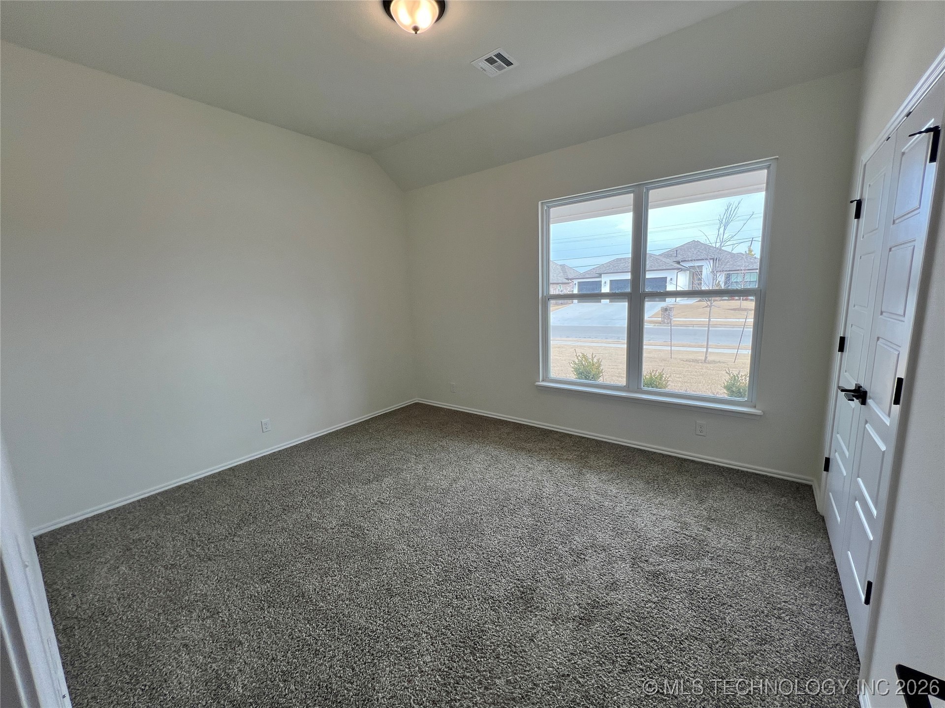 2916 S 8th Street Property Photo 17