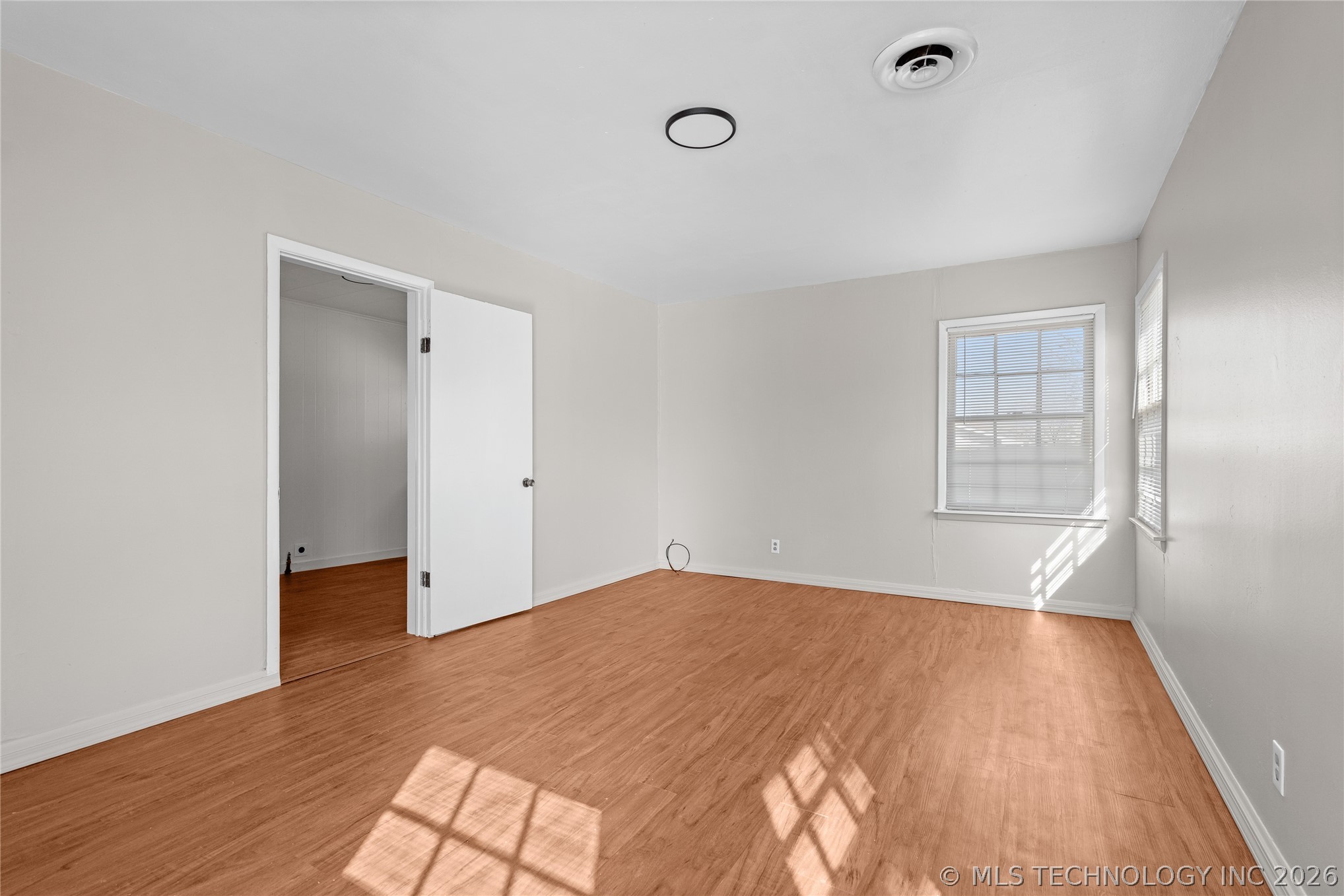 917 E Street Nw Property Photo 4