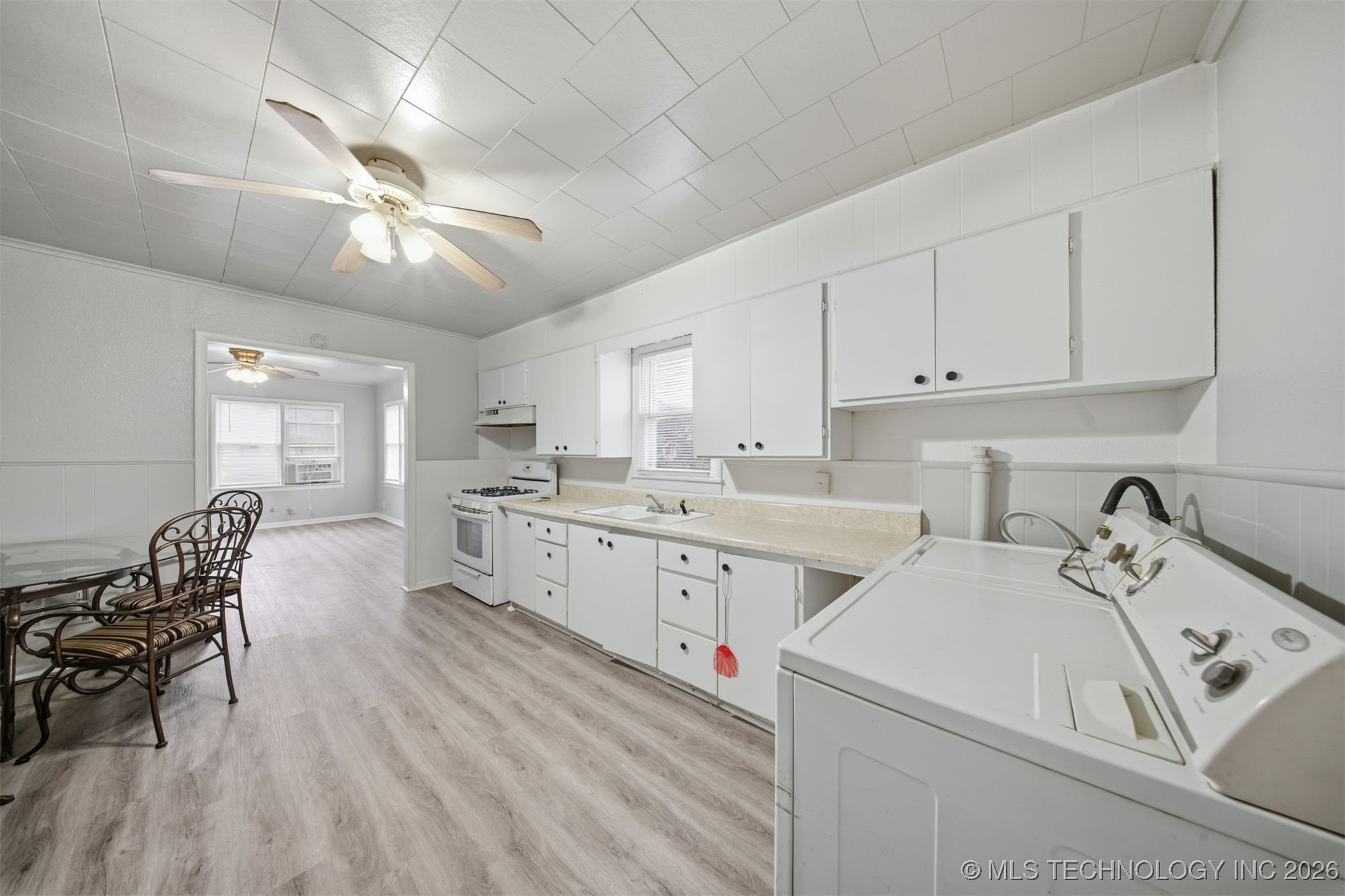 616 E Cherry Street Property Photo 6