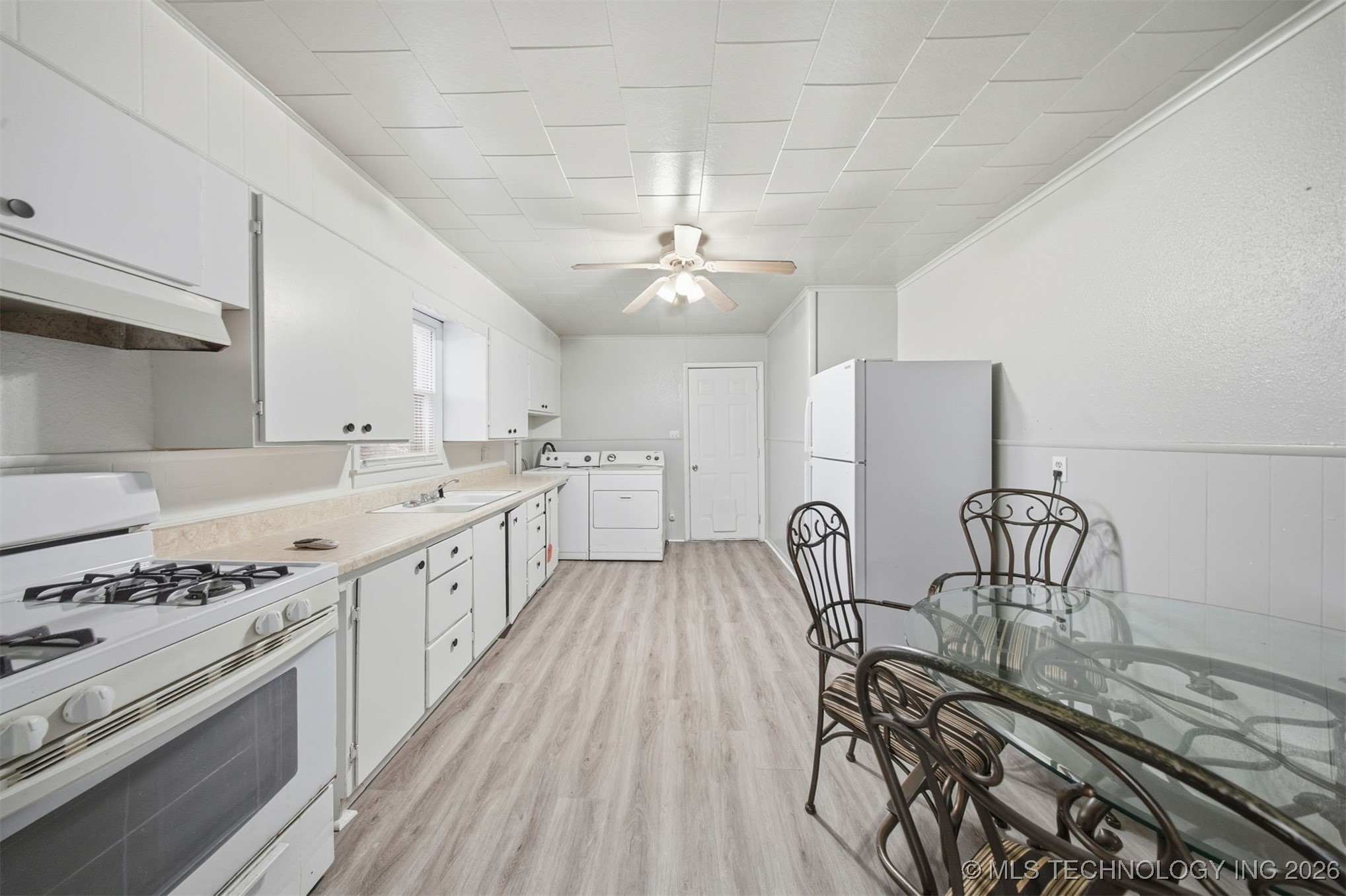 616 E Cherry Street Property Photo 8