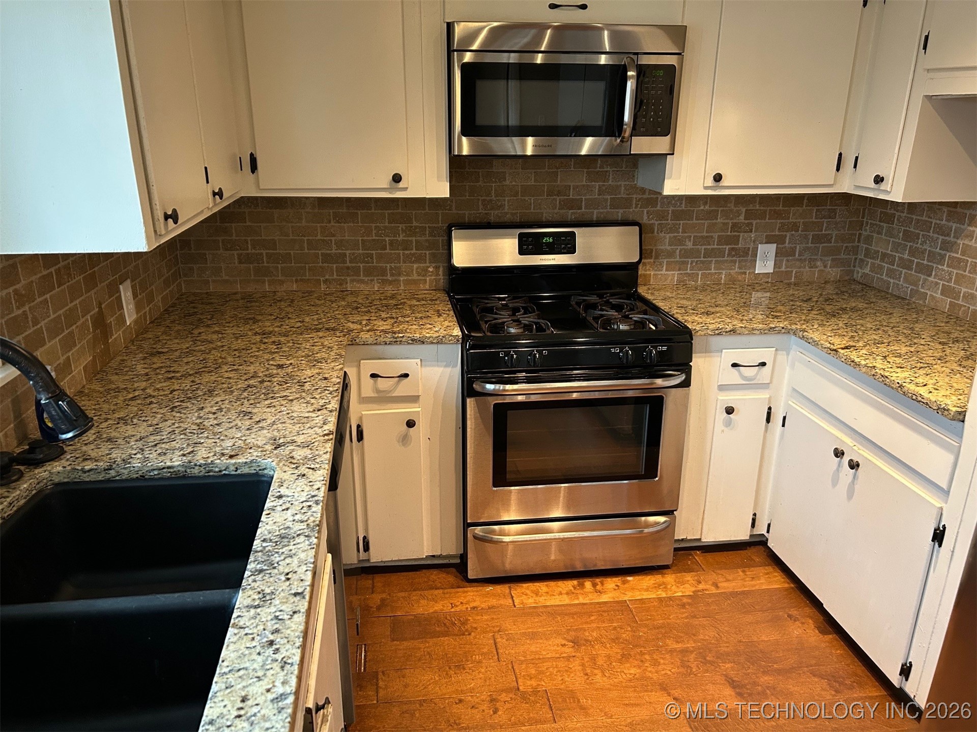 12 W 42nd Street Property Photo 6