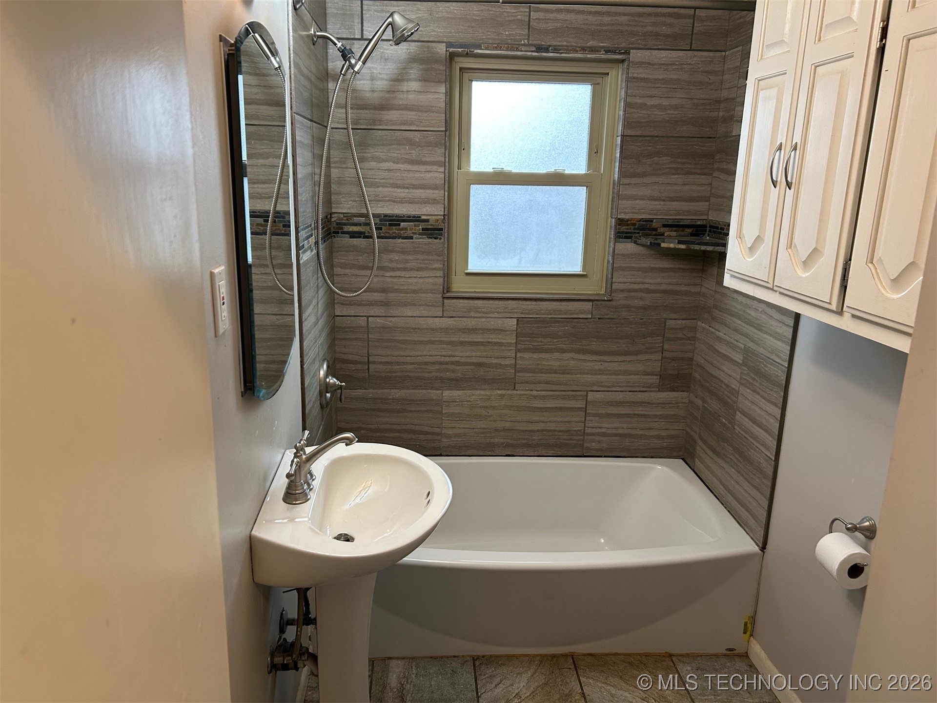 12 W 42nd Street Property Photo 17