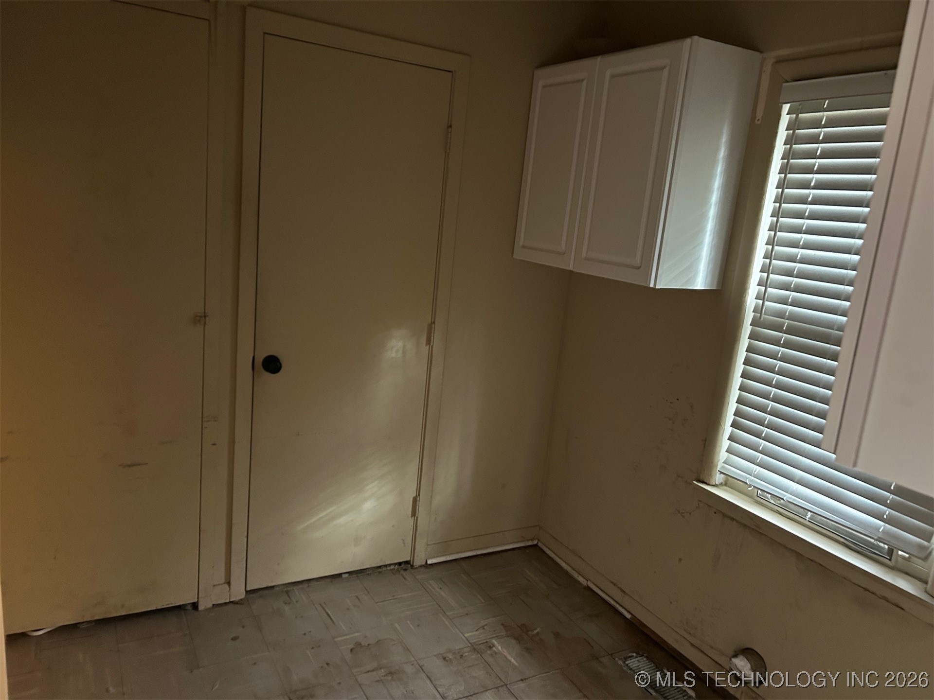 12 W 42nd Street Property Photo 19