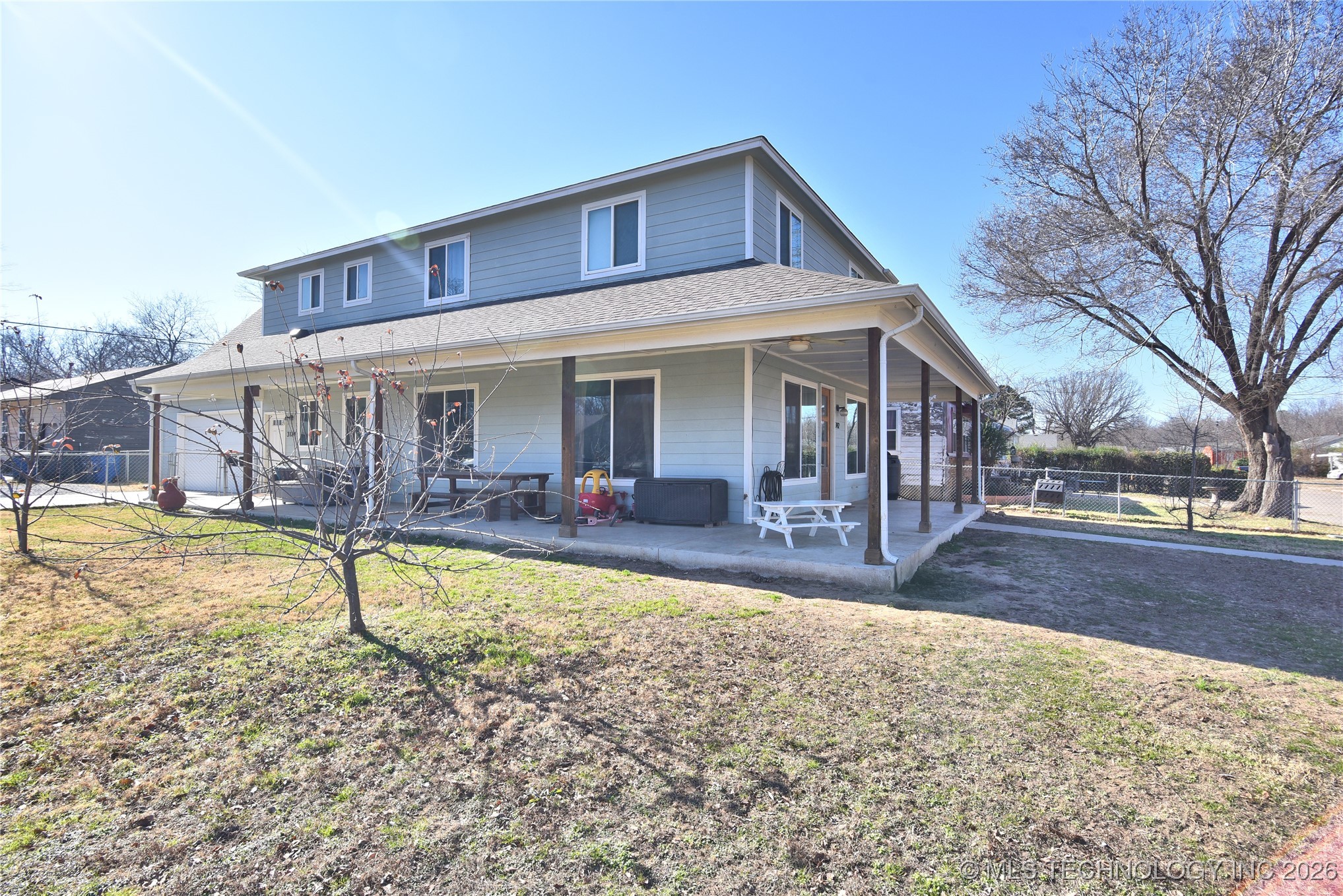 3184 N Iroquois Avenue Property Photo 2