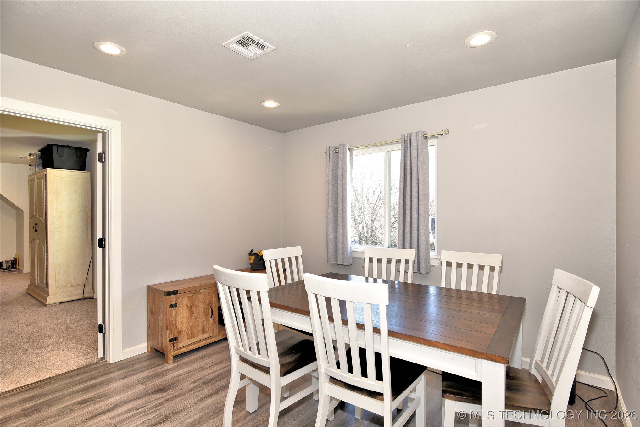 3184 N Iroquois Avenue Property Photo 21