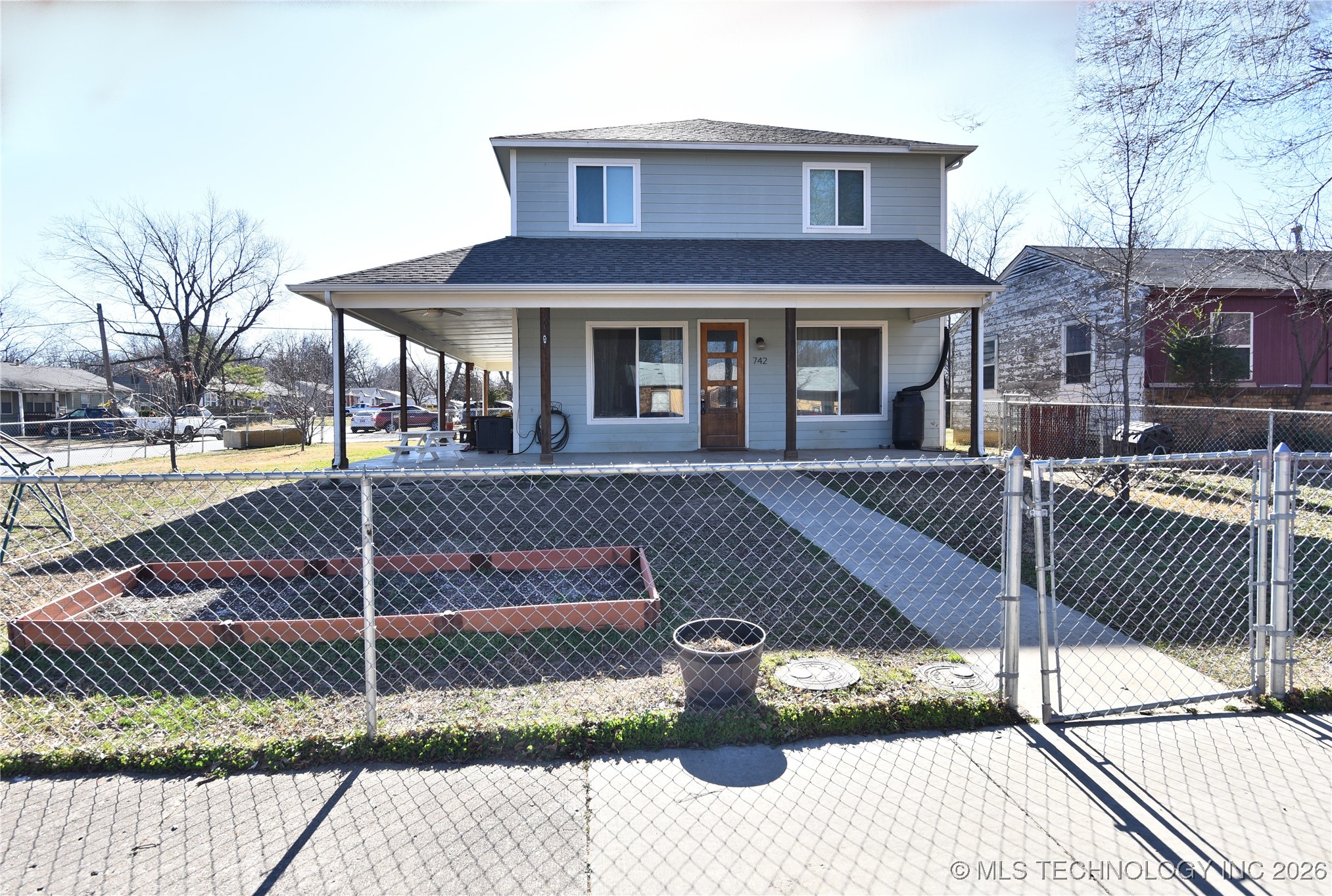 3184 N Iroquois Avenue Property Photo 40