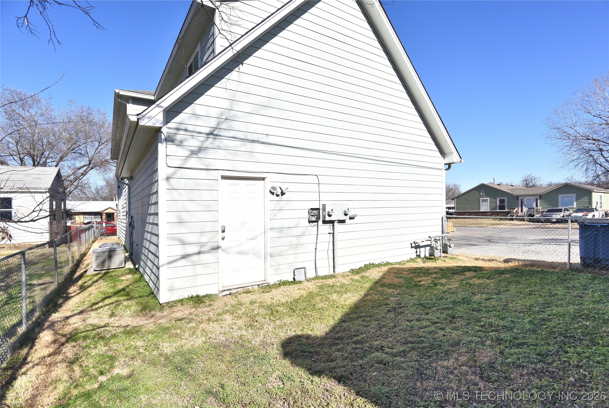 3184 N Iroquois Avenue Property Photo 44