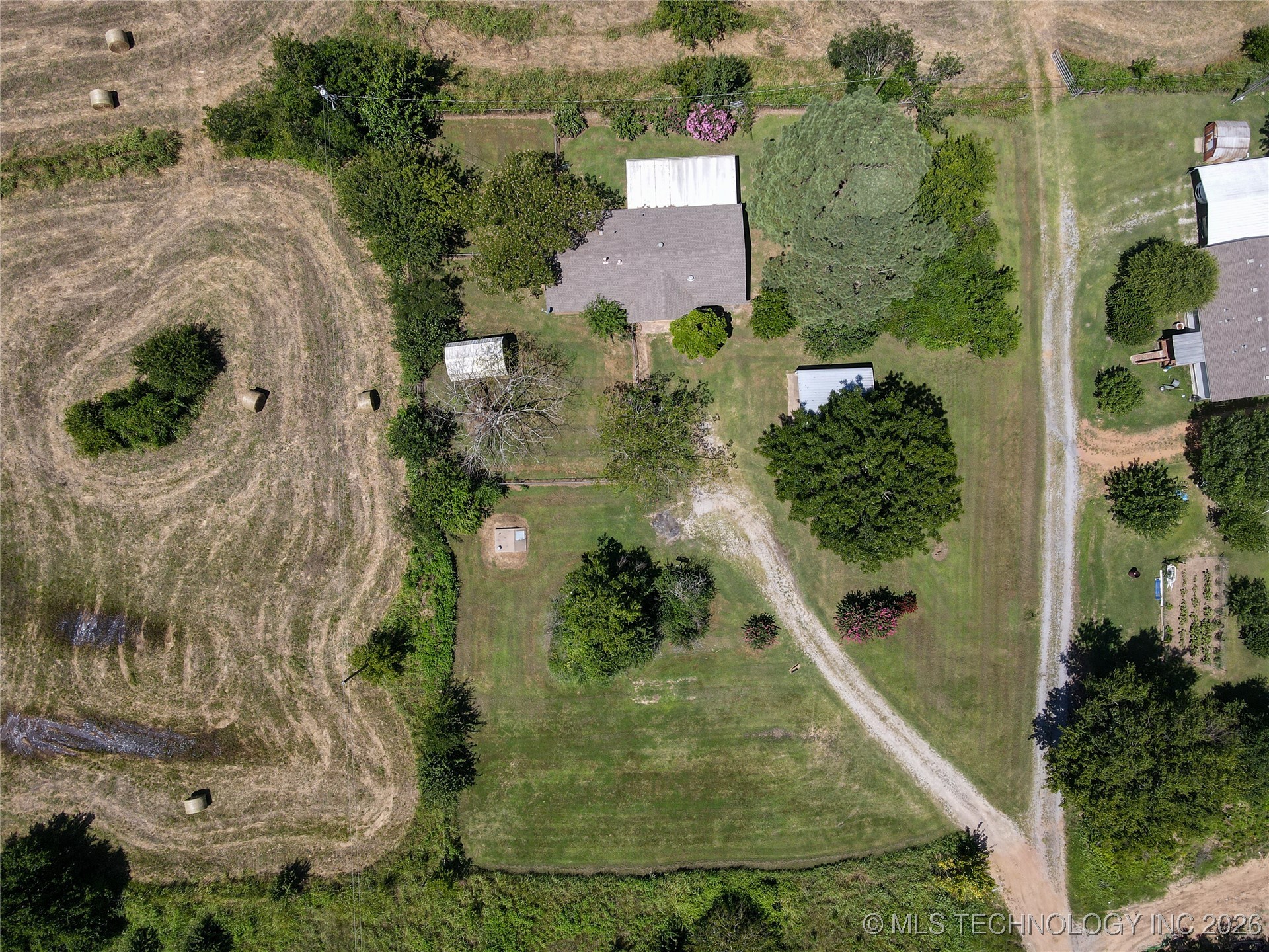 403 W 6th Property Photo 21