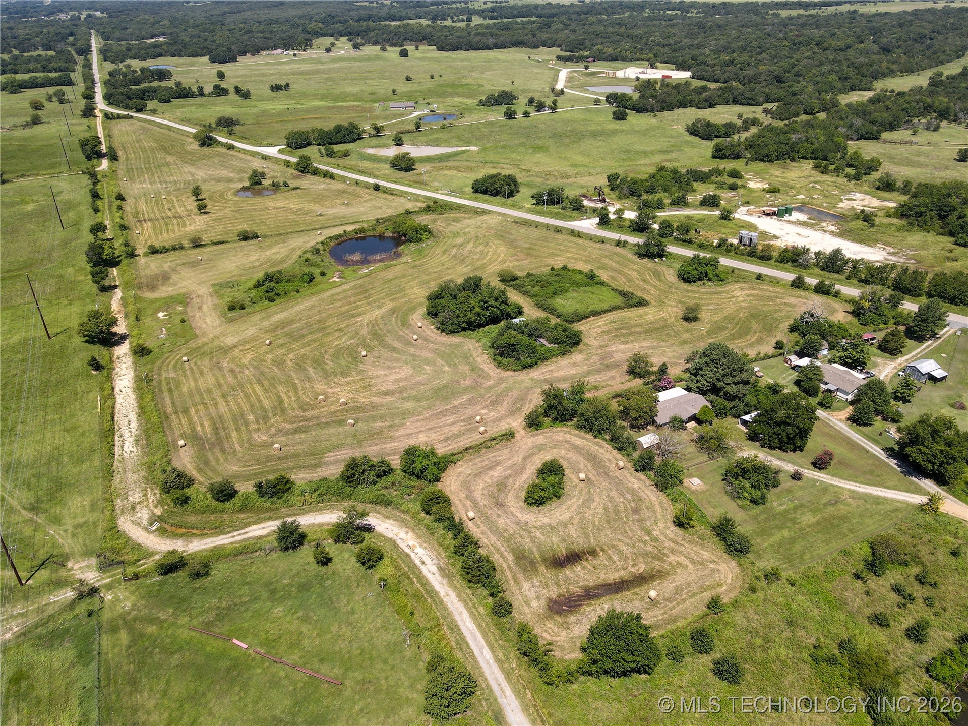 403 W 6th Property Photo 26