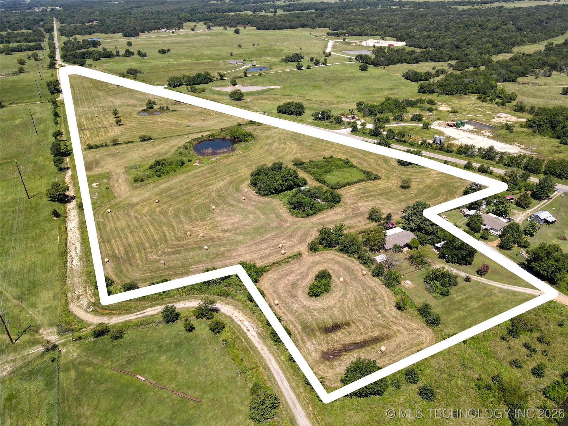 403 W 6th Property Photo 27