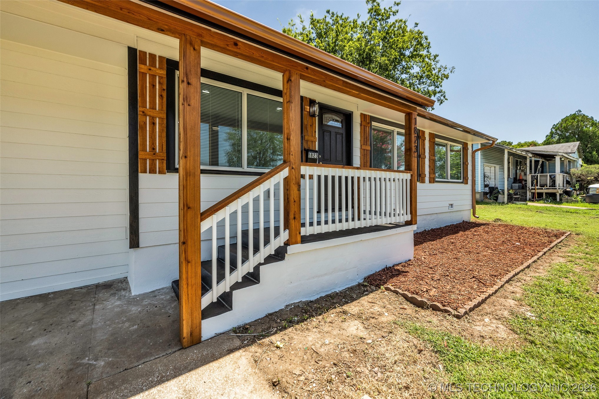 1823 N Harvard Avenue Property Photo 7