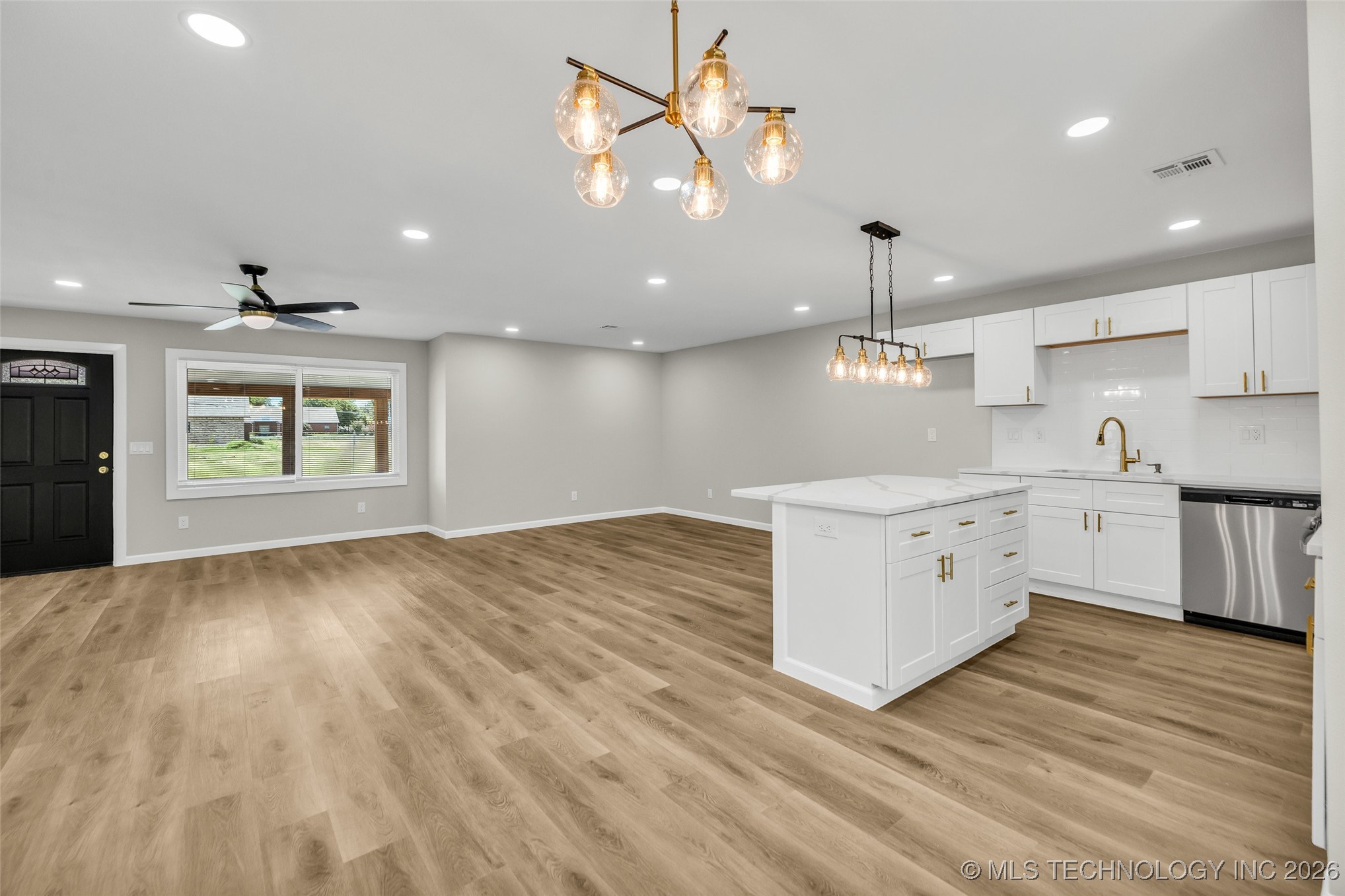 1823 N Harvard Avenue Property Photo 10