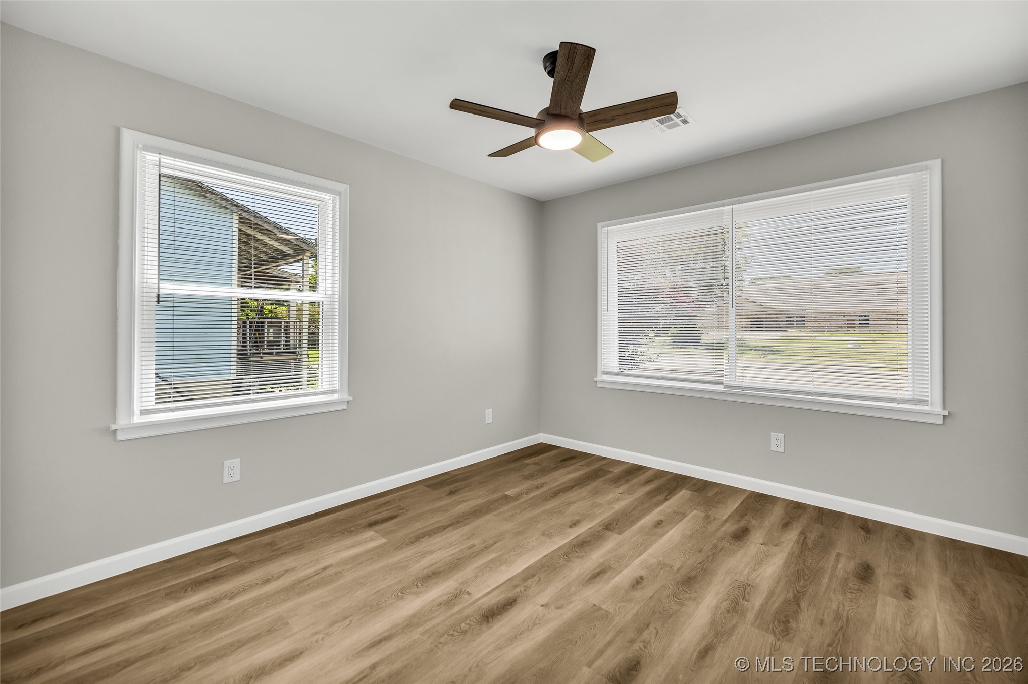 1823 N Harvard Avenue Property Photo 27