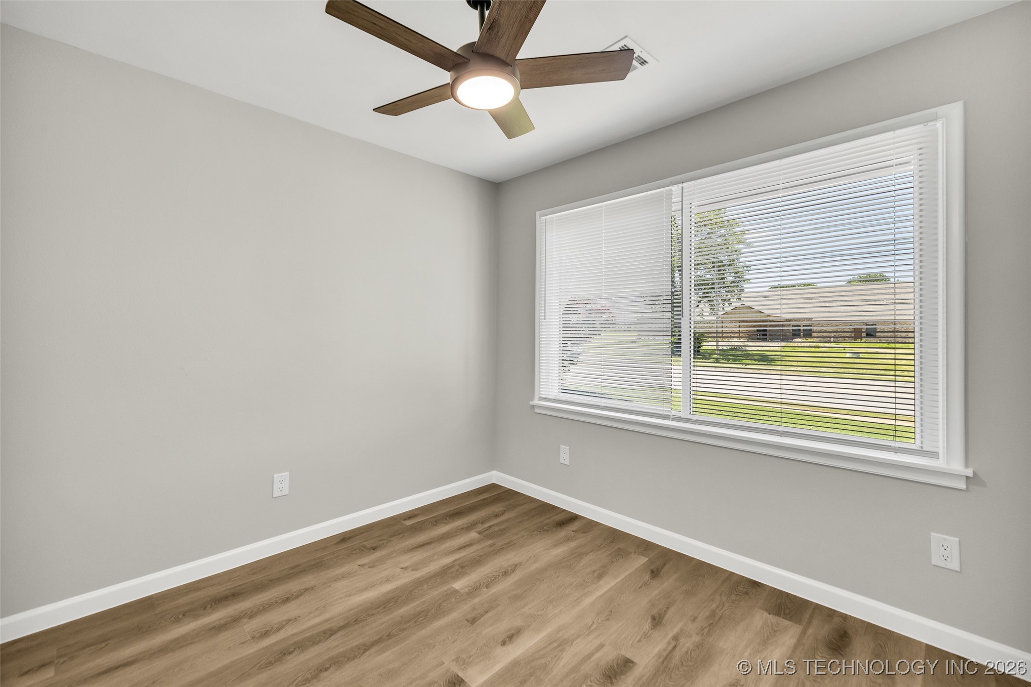 1823 N Harvard Avenue Property Photo 28