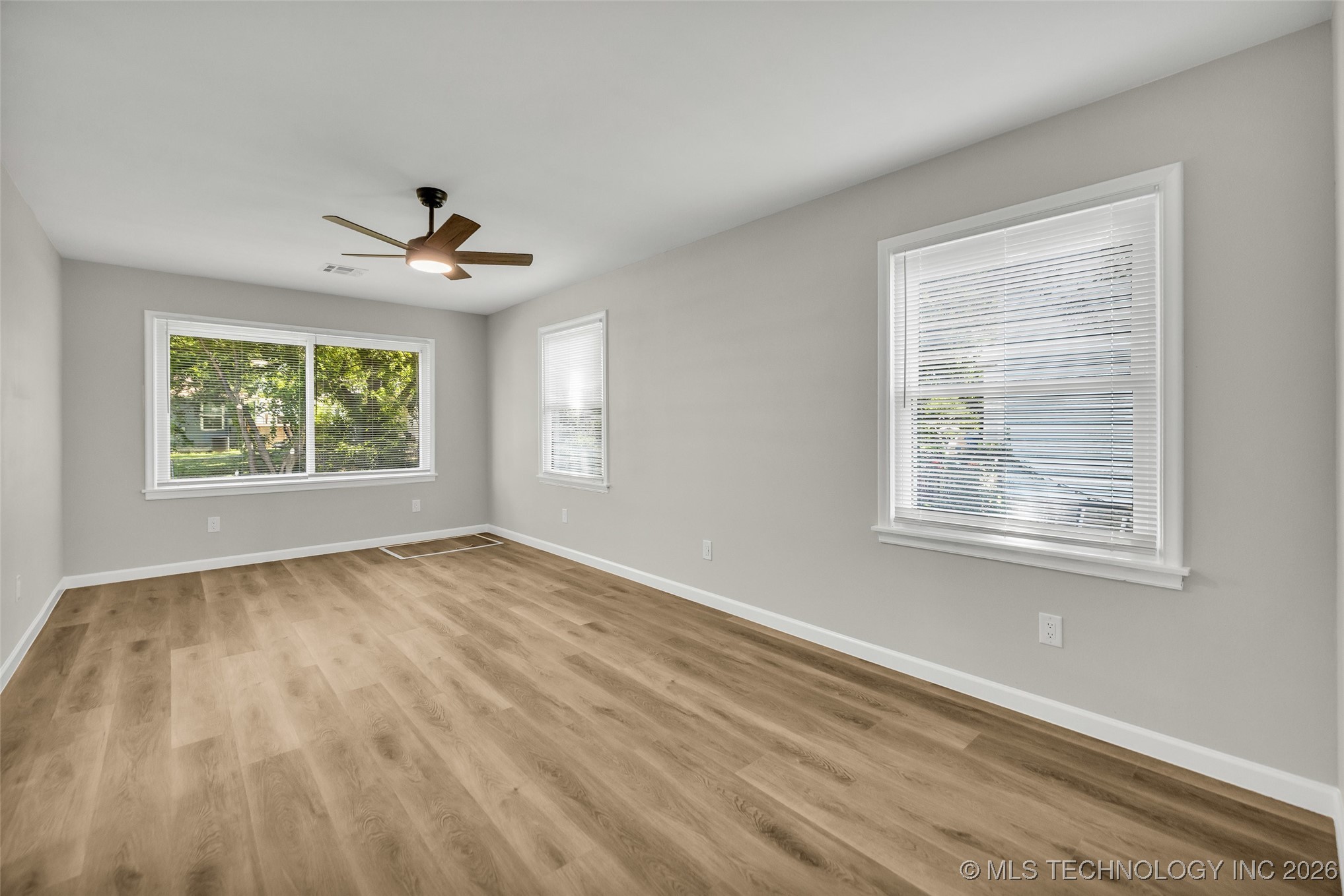 1823 N Harvard Avenue Property Photo 35