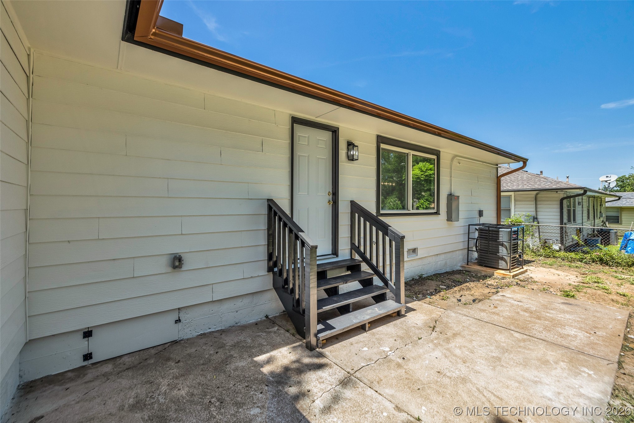 1823 N Harvard Avenue Property Photo 42