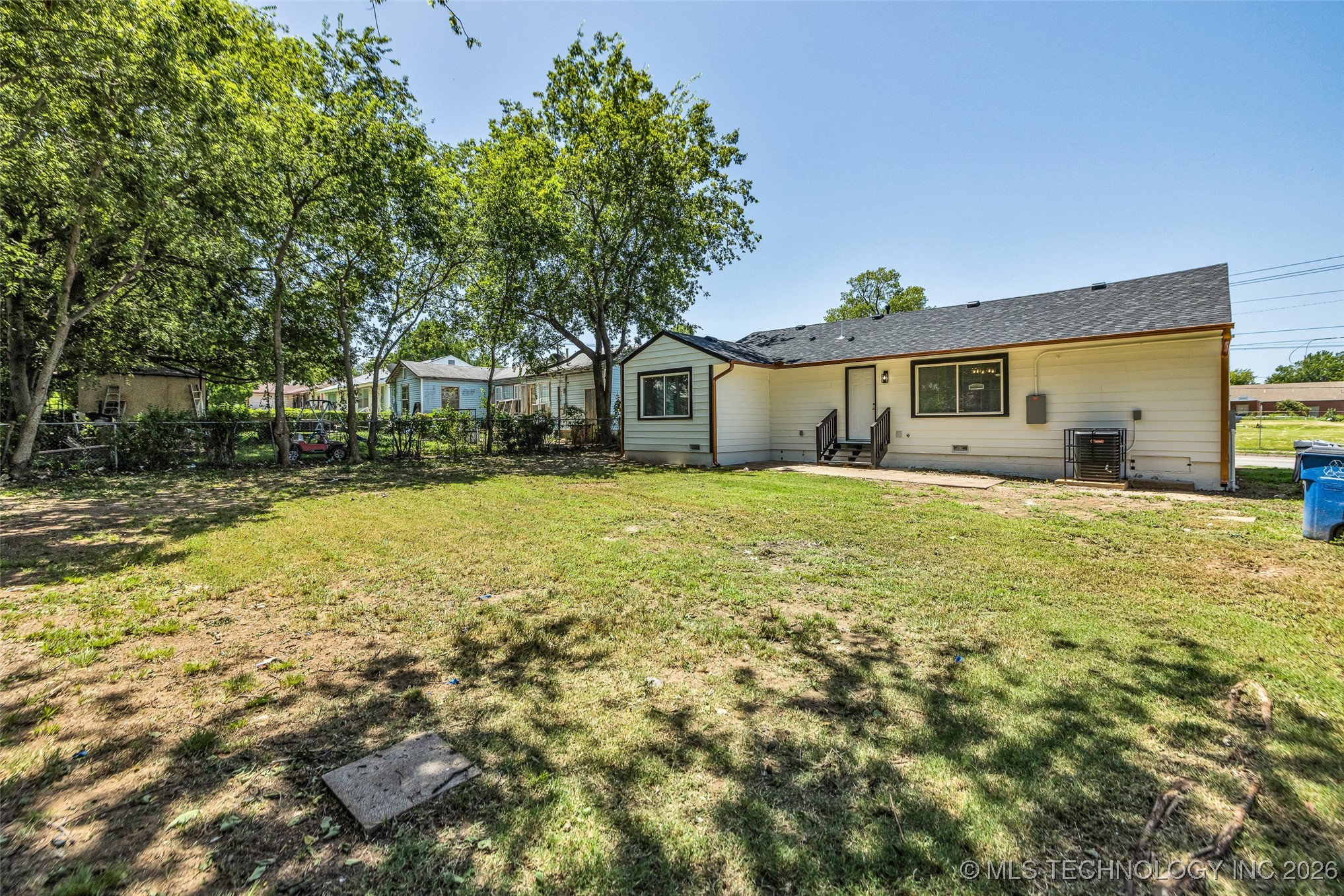 1823 N Harvard Avenue Property Photo 51