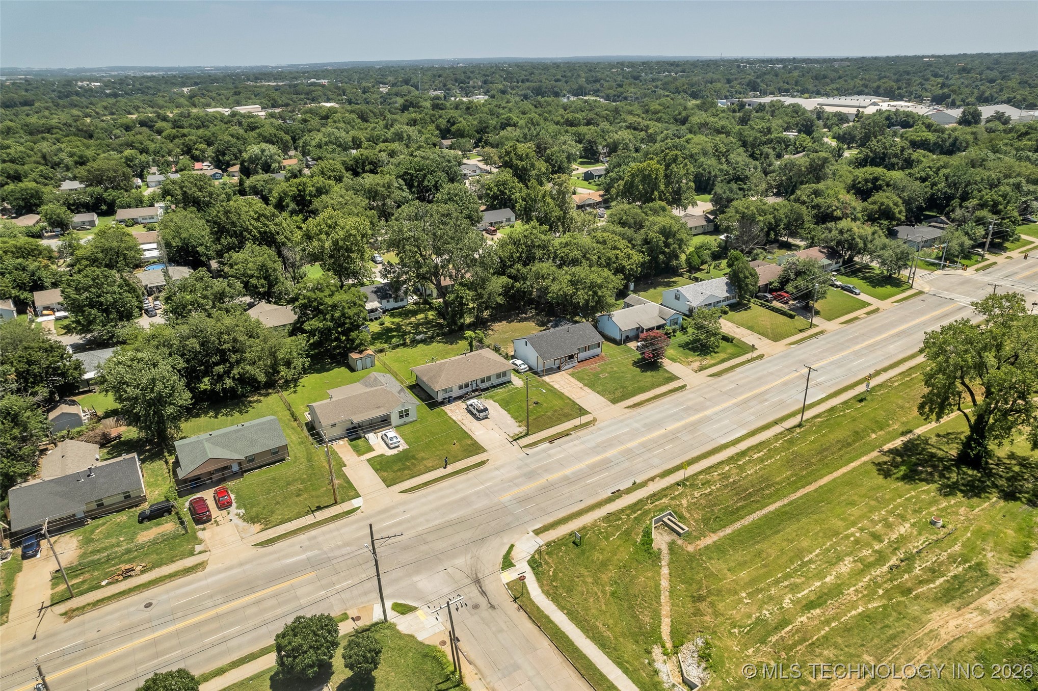 1823 N Harvard Avenue Property Photo 54