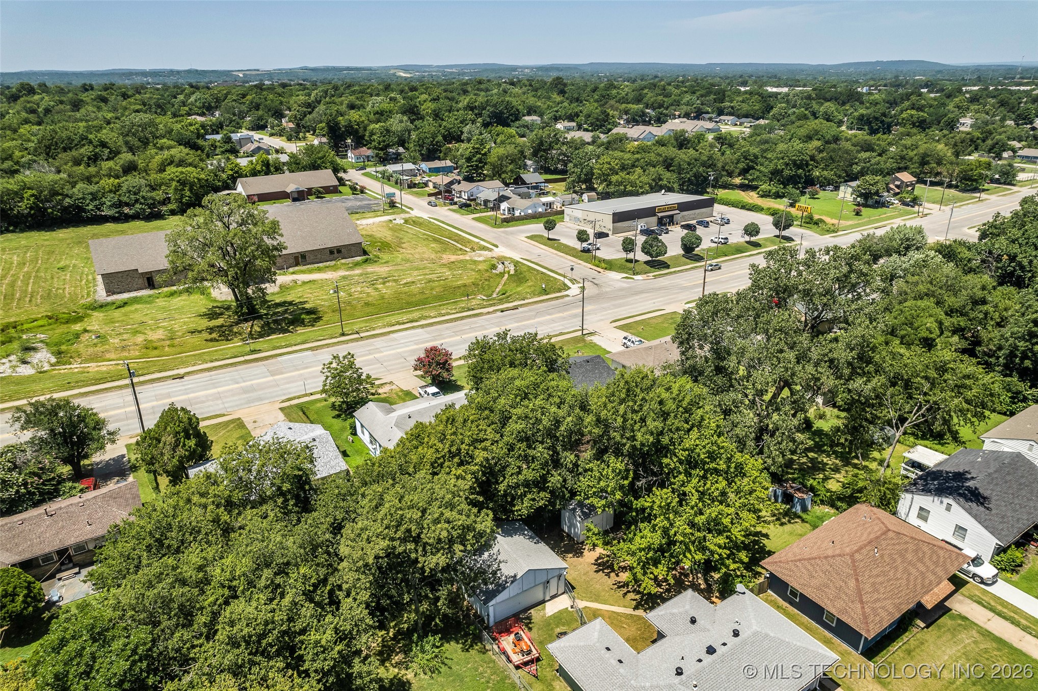 1823 N Harvard Avenue Property Photo 55