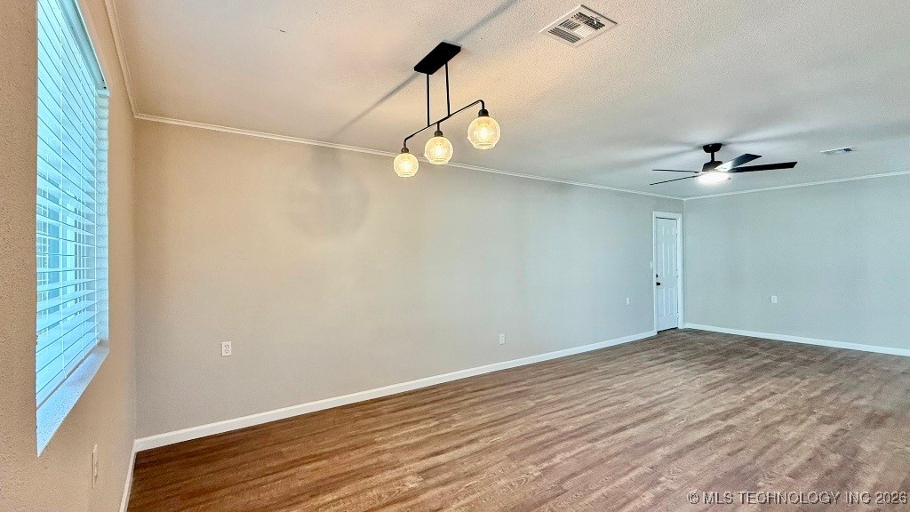 857 N Vancouver Avenue Property Photo 5