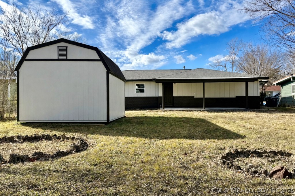 857 N Vancouver Avenue Property Photo 26