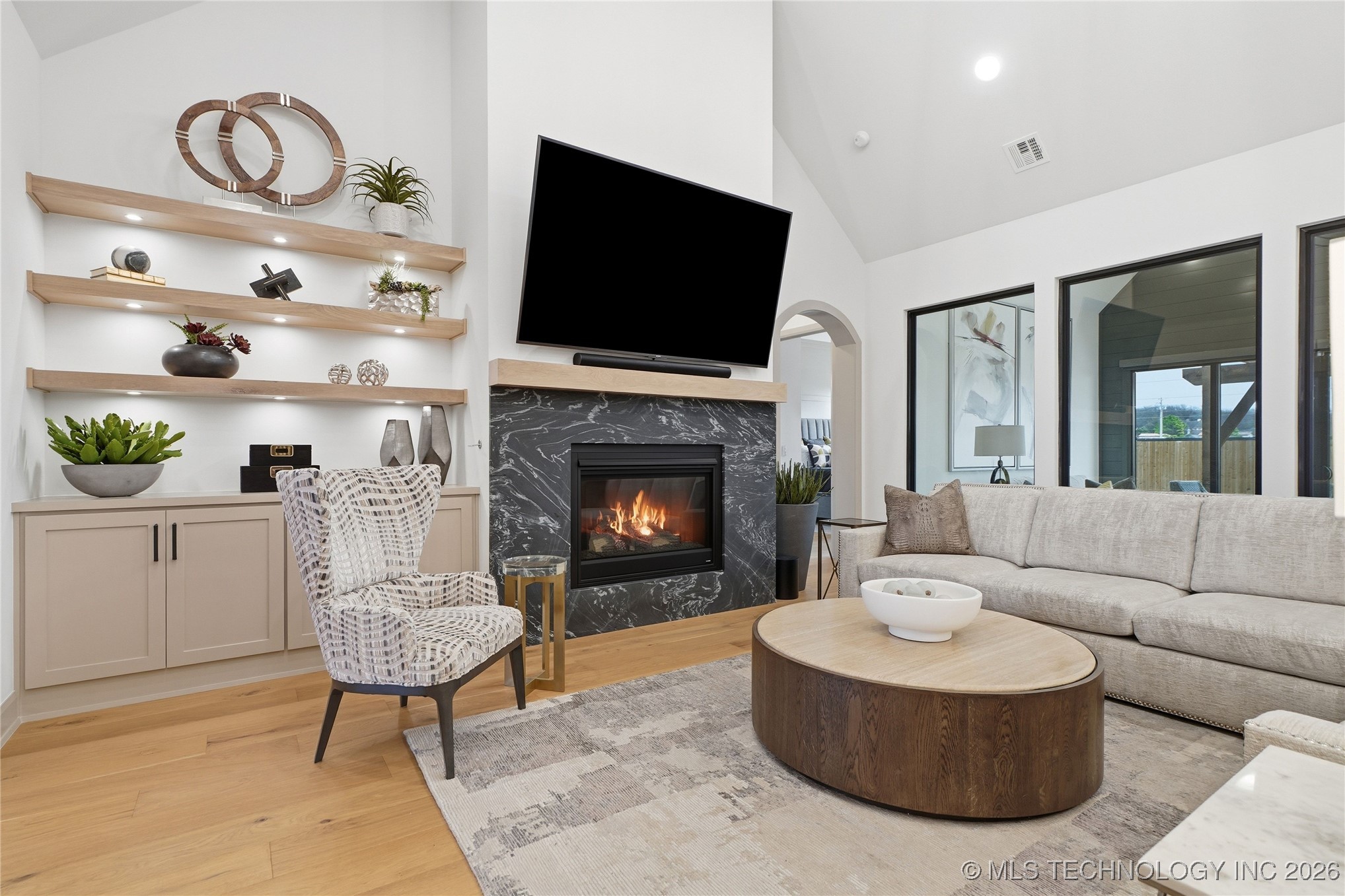 12011 S Vandalia Avenue Property Photo 4