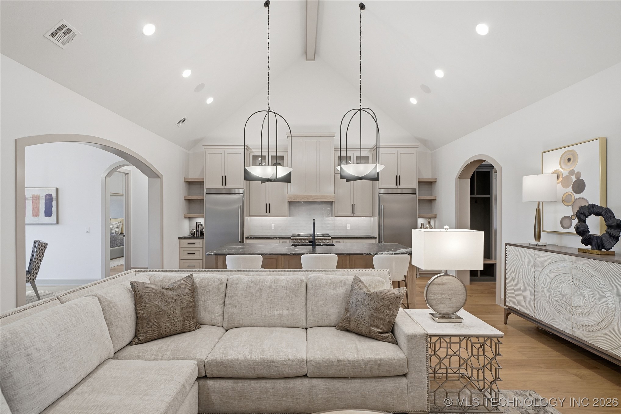 12011 S Vandalia Avenue Property Photo 8