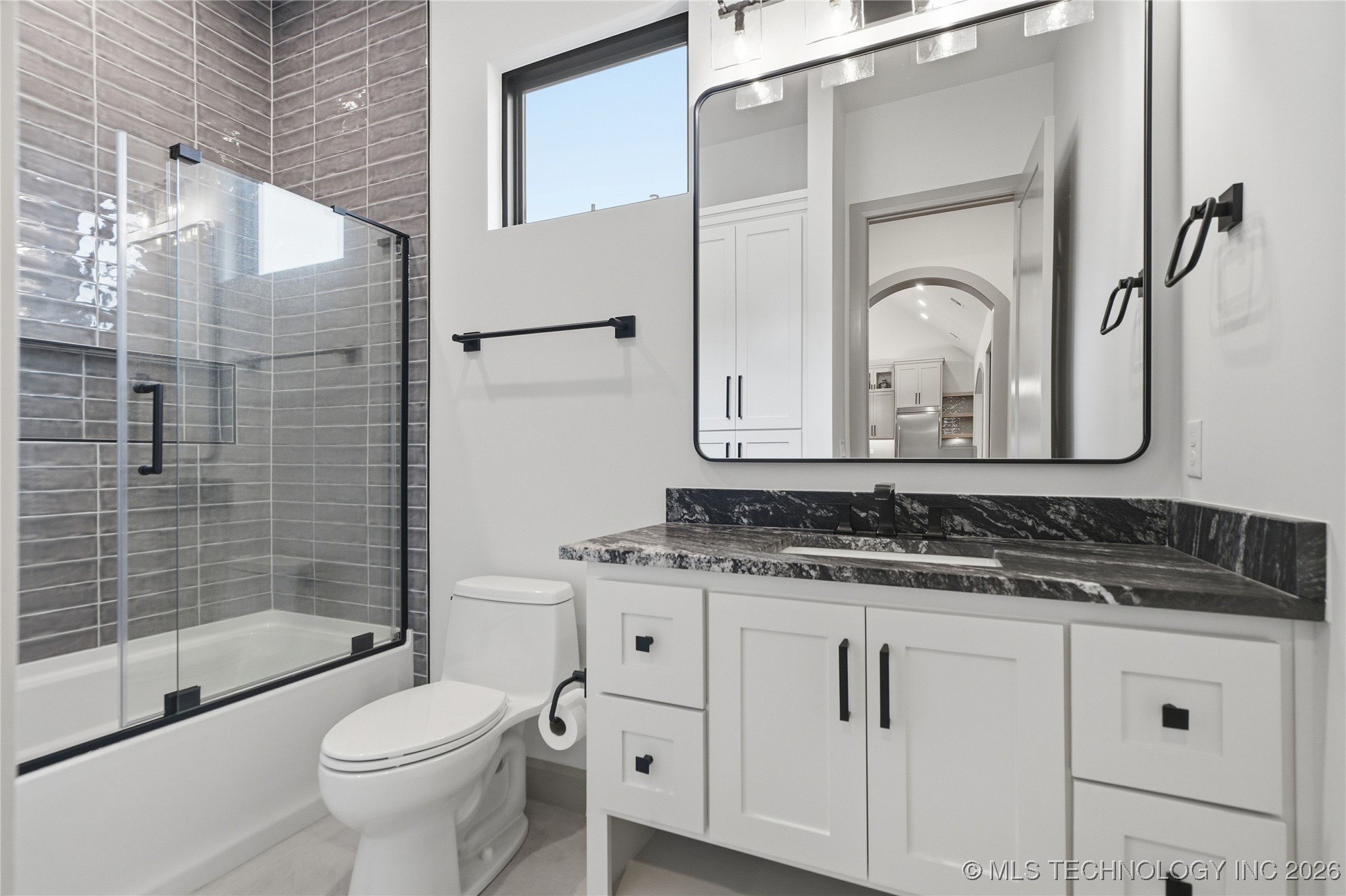 12011 S Vandalia Avenue Property Photo 20