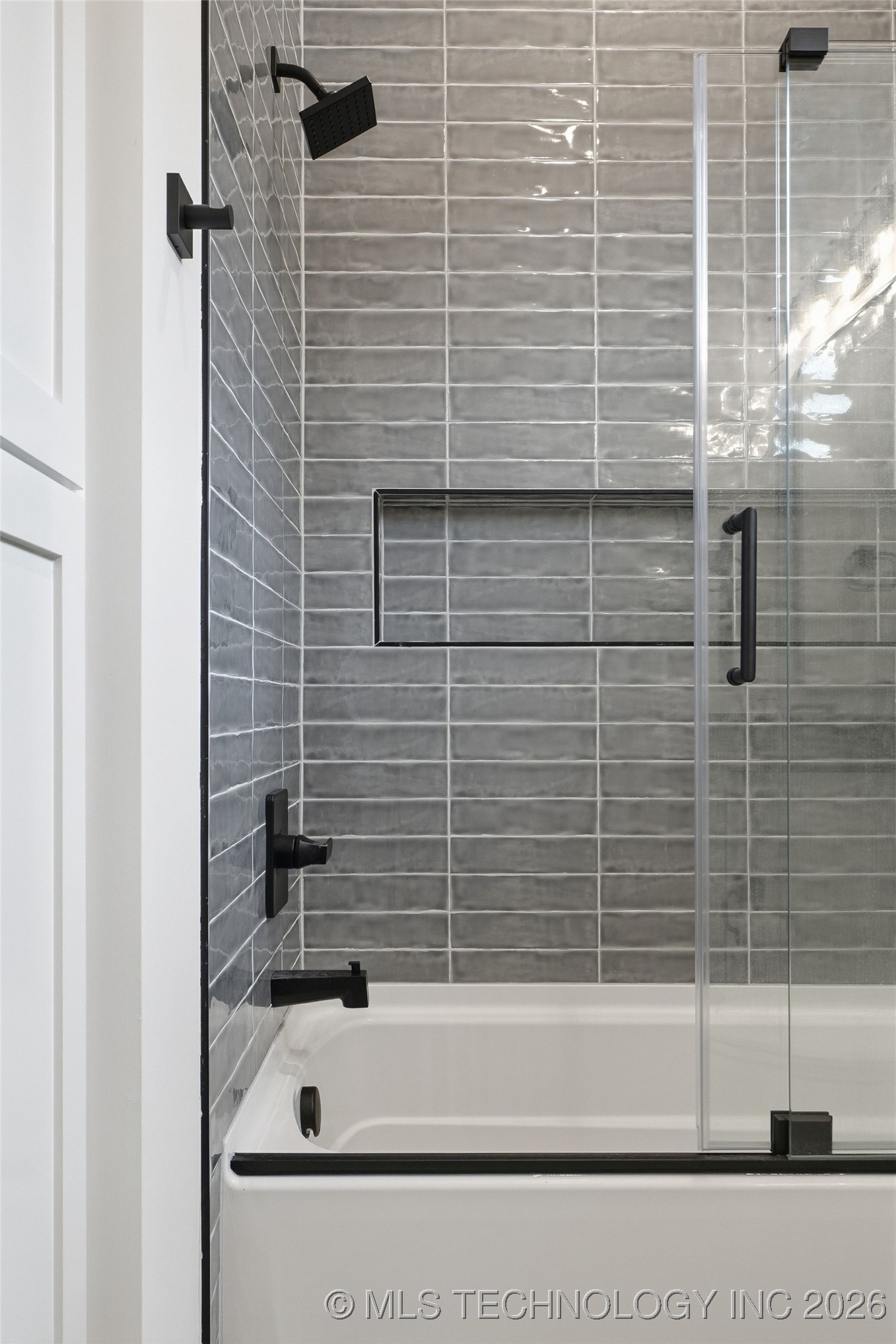 12011 S Vandalia Avenue Property Photo 21