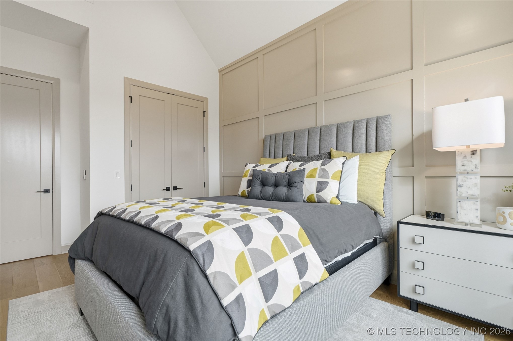 12011 S Vandalia Avenue Property Photo 24