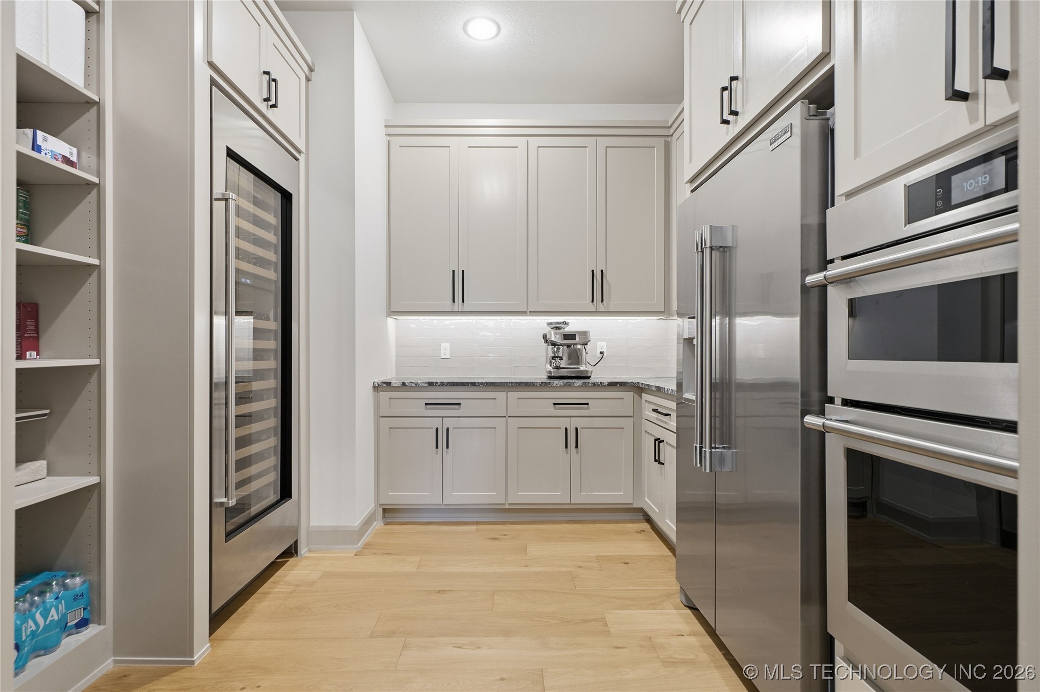 12011 S Vandalia Avenue Property Photo 25