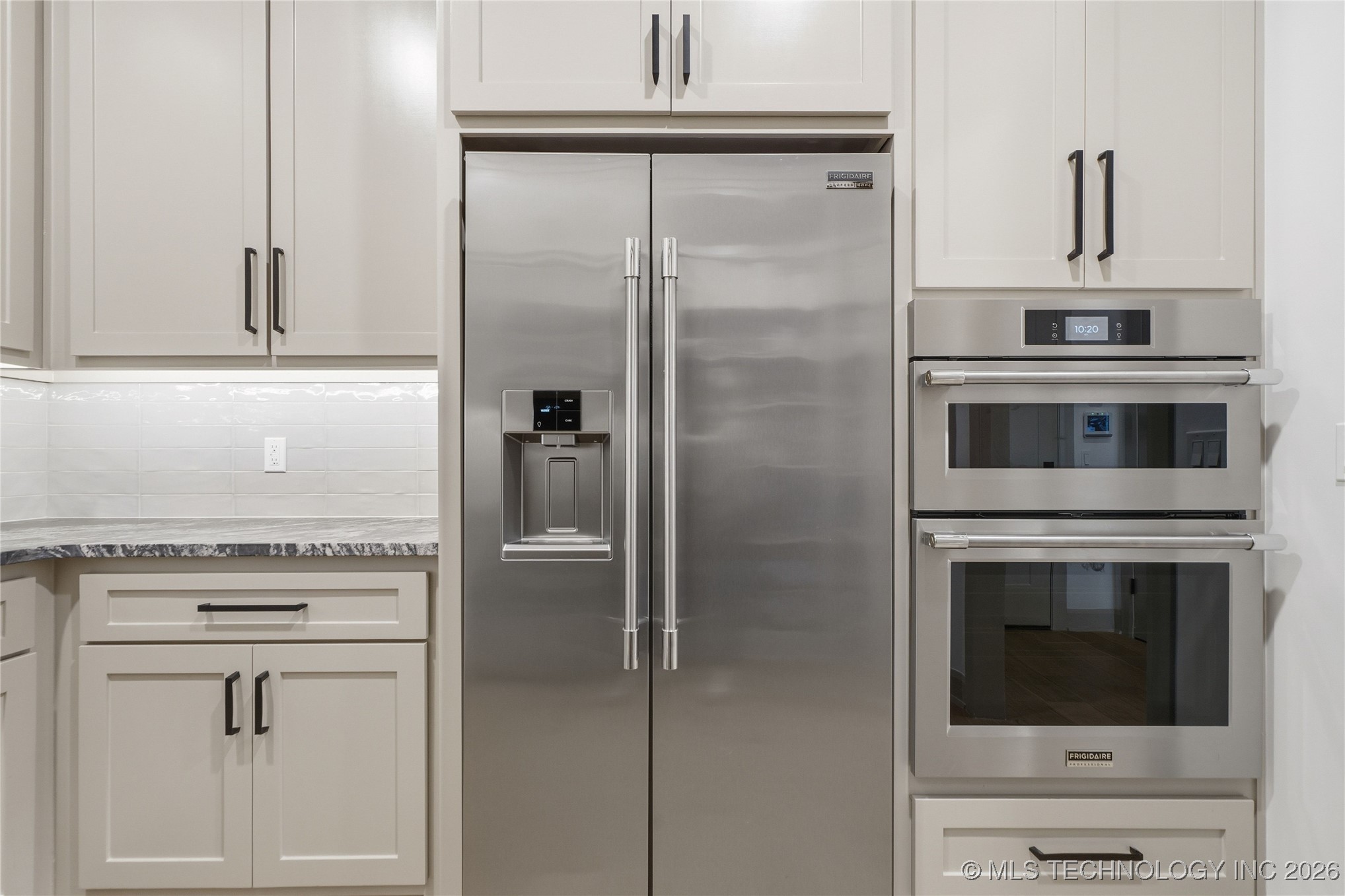 12011 S Vandalia Avenue Property Photo 27